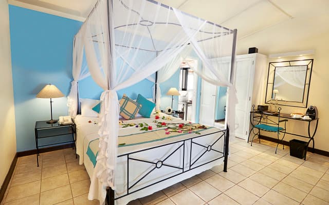 Kuredu Island Resort & Spa - View 2