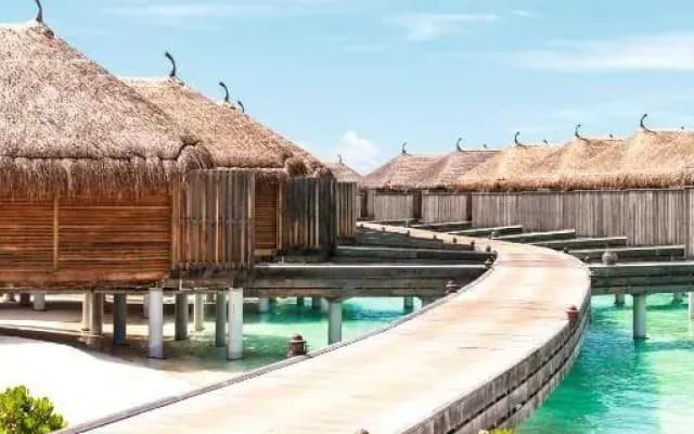 Constance Moofushi All Inclusive Hotel