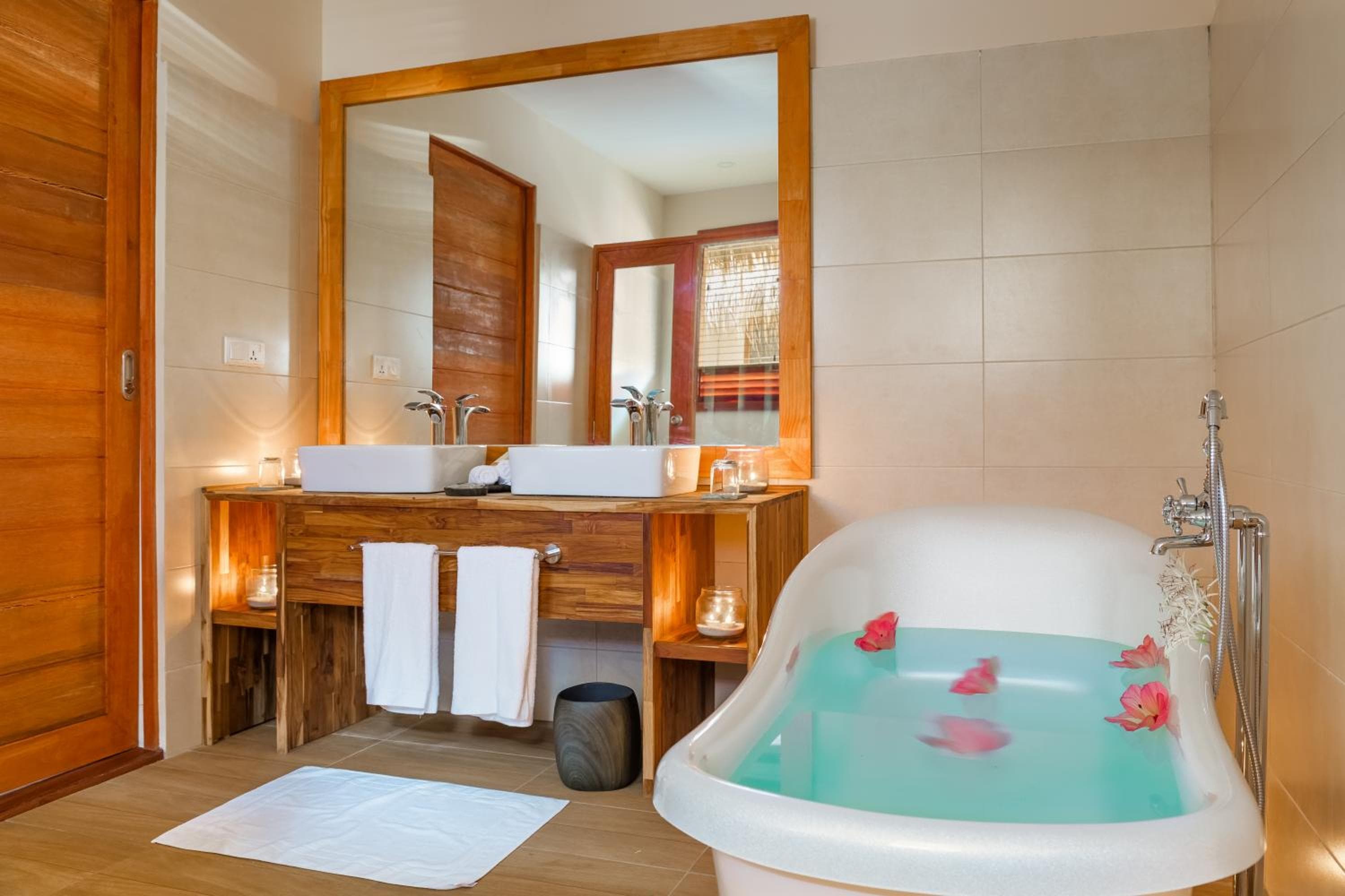 Kudafushi Resort & Spa - View 23