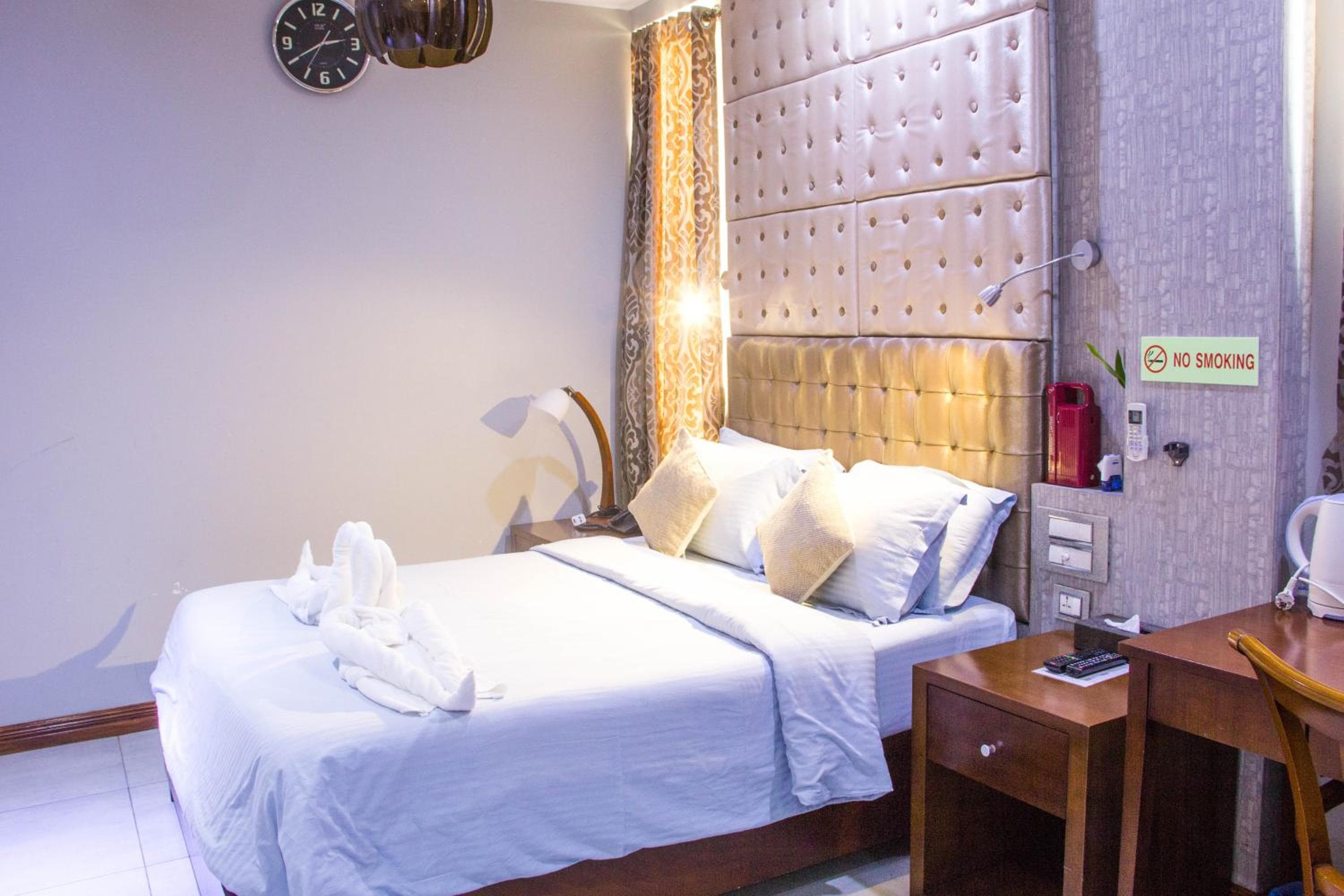 Newtown Inn - View 25