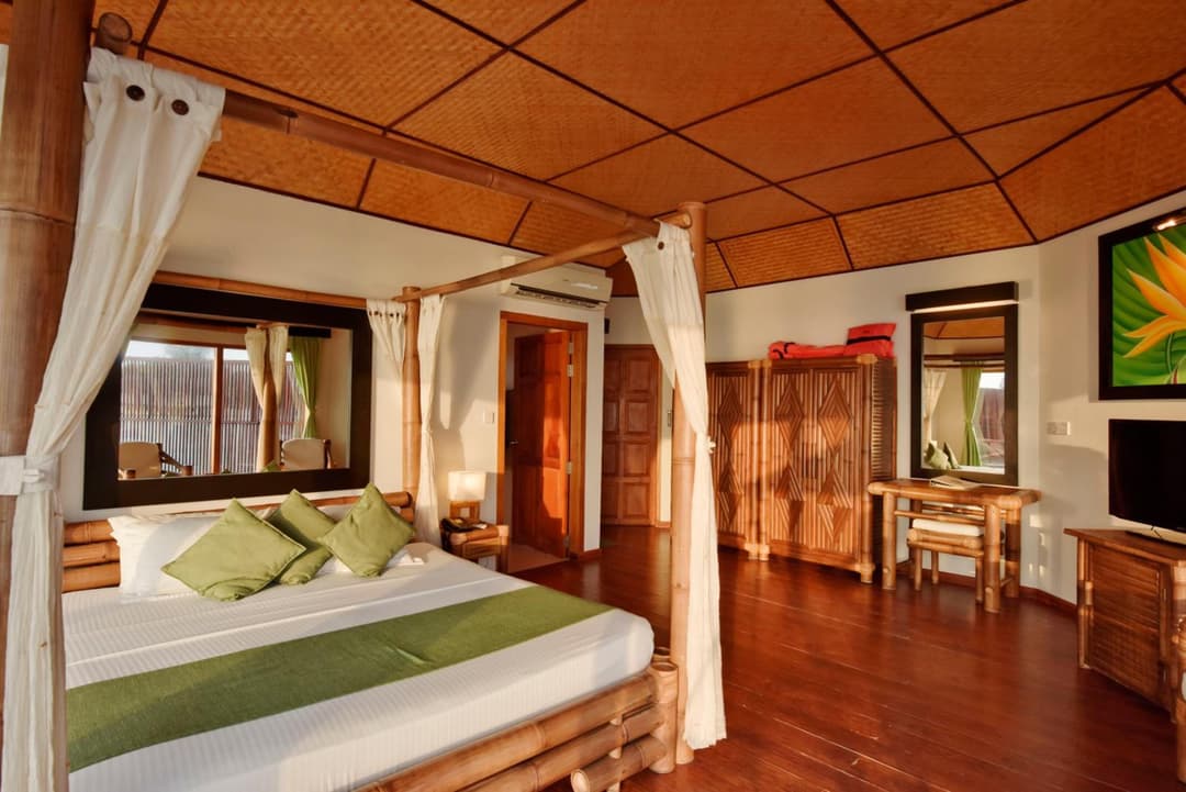 Safari Island Resort & Spa Maldives - View 38