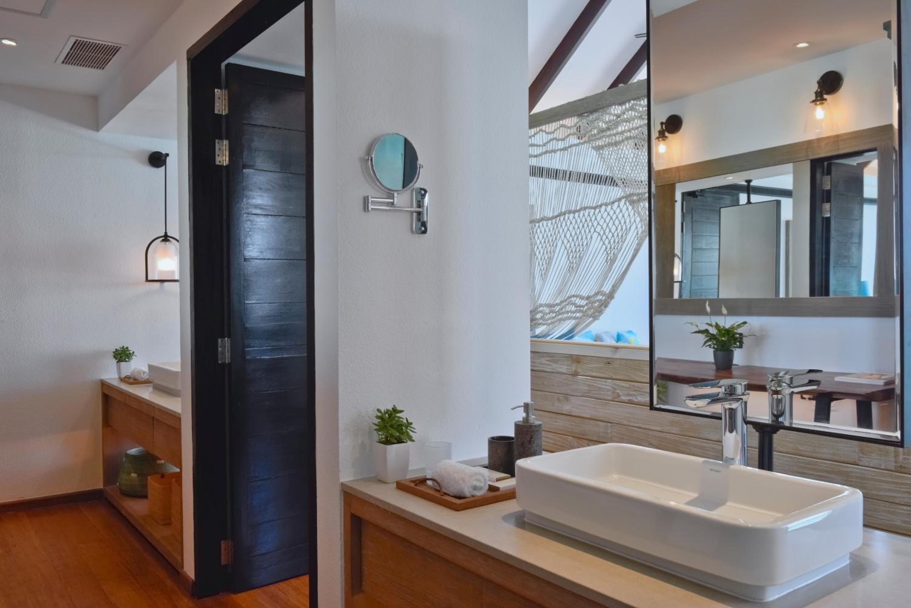 Grand Park Kodhipparu Maldives - View 37