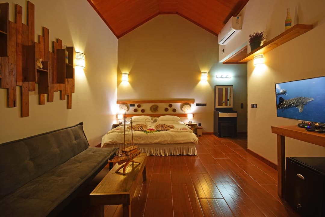 Beach Villa Ukulhas - View 3