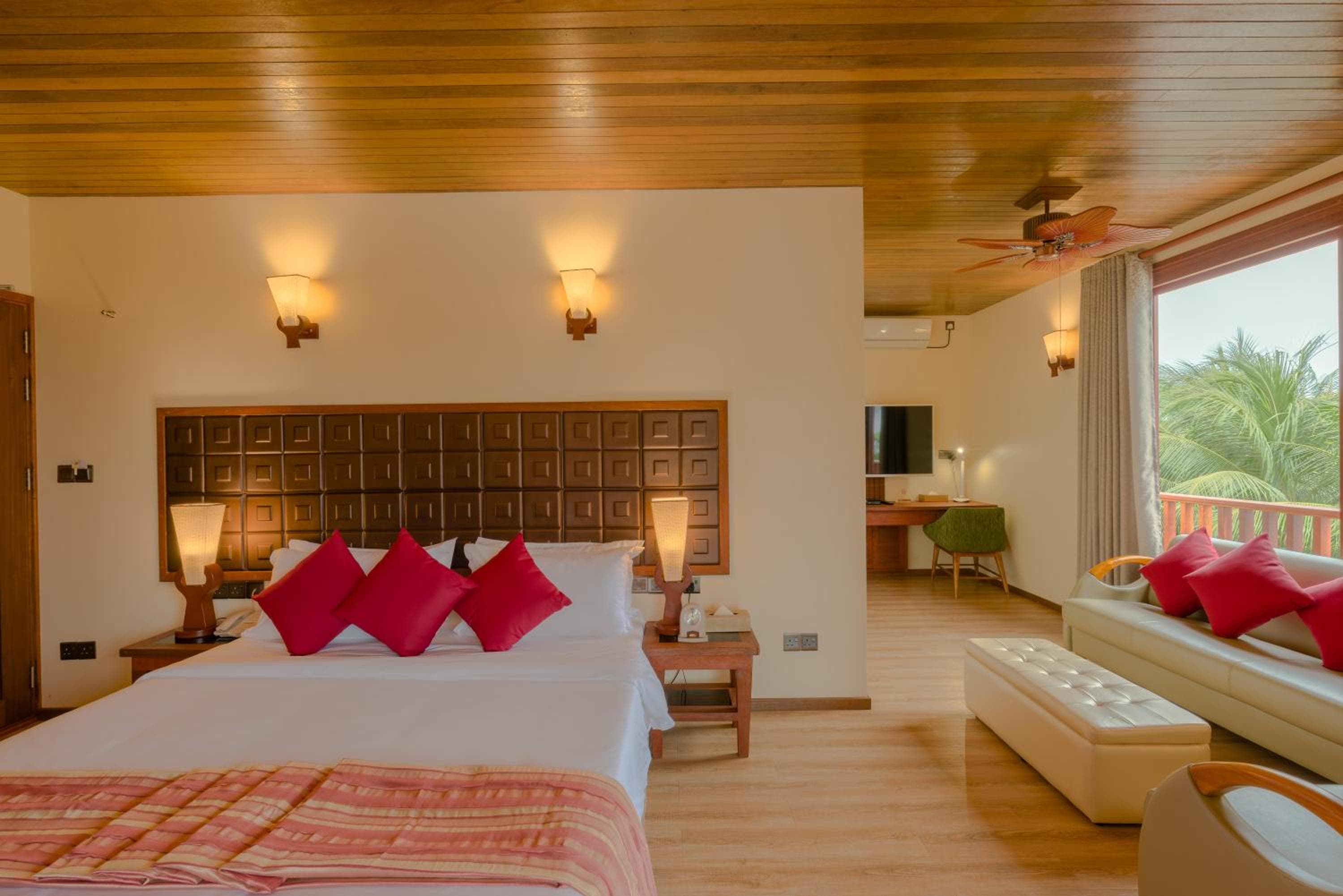 Araamu Hotels Maldives at Dhiffushi - View 88