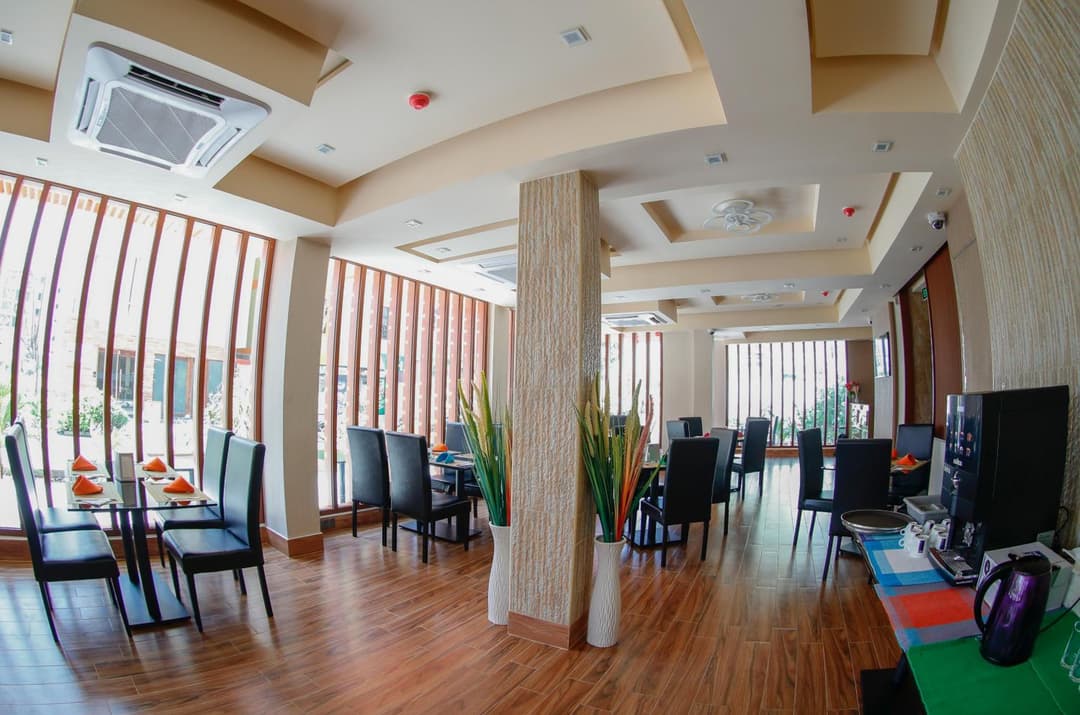 Three Inn - View 14