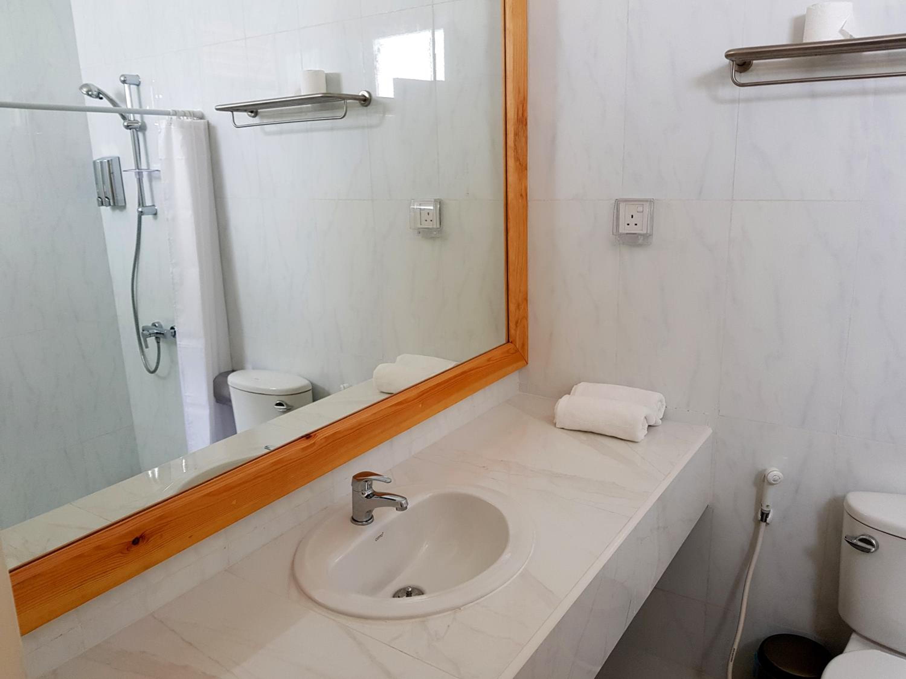 Karaa Village - View 47