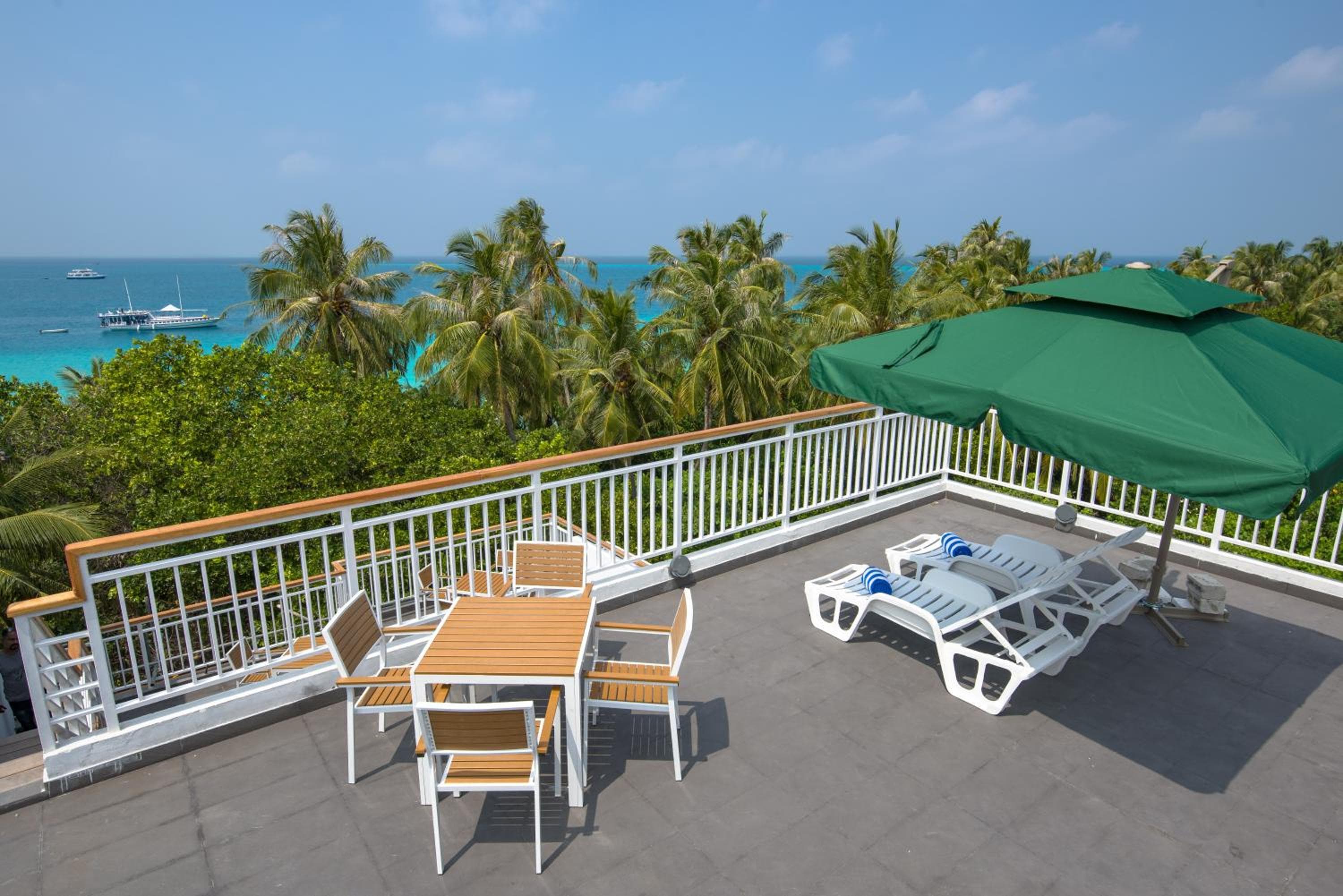 Dhiguveli Maldives - View 9