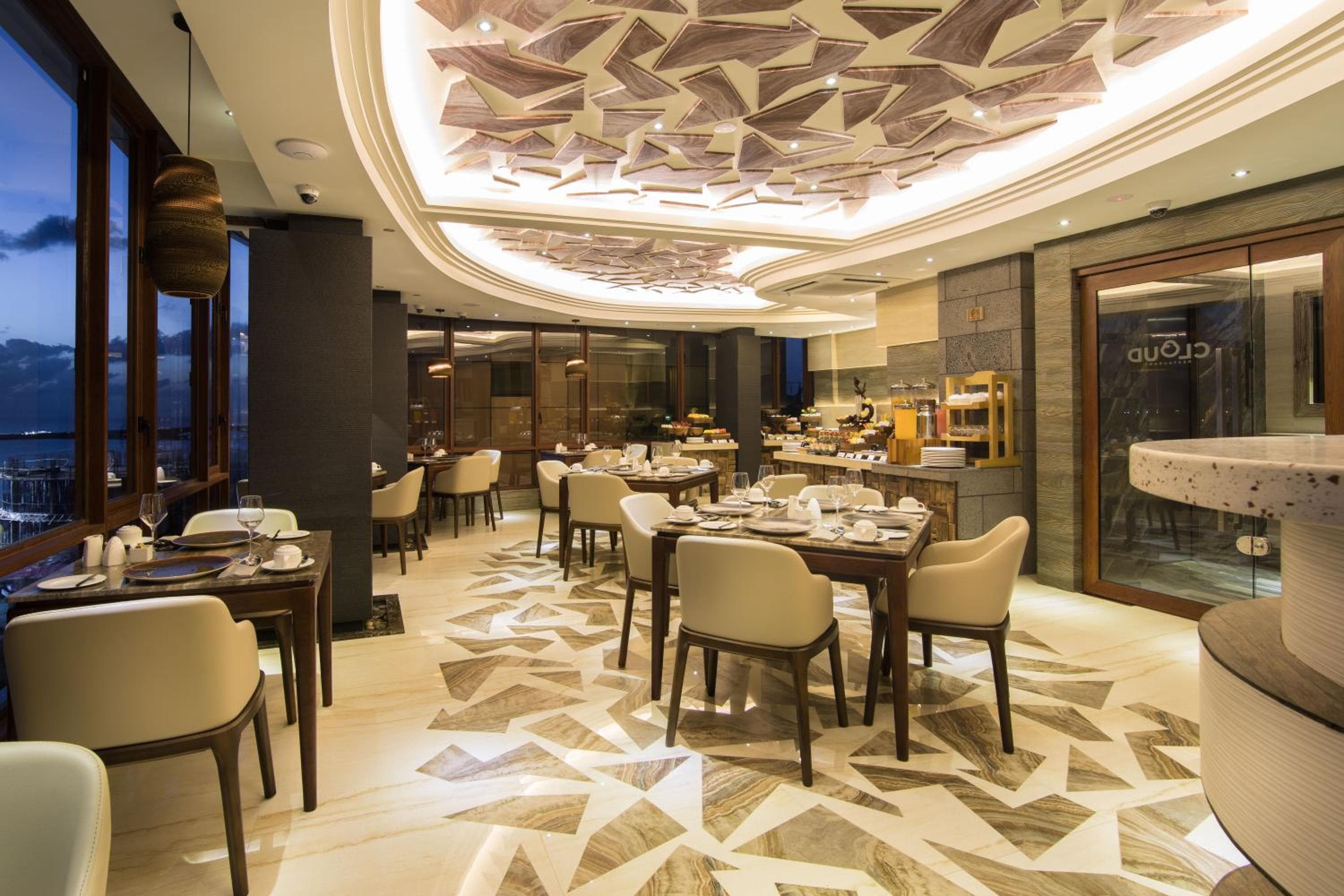 Samann Grand - View 32