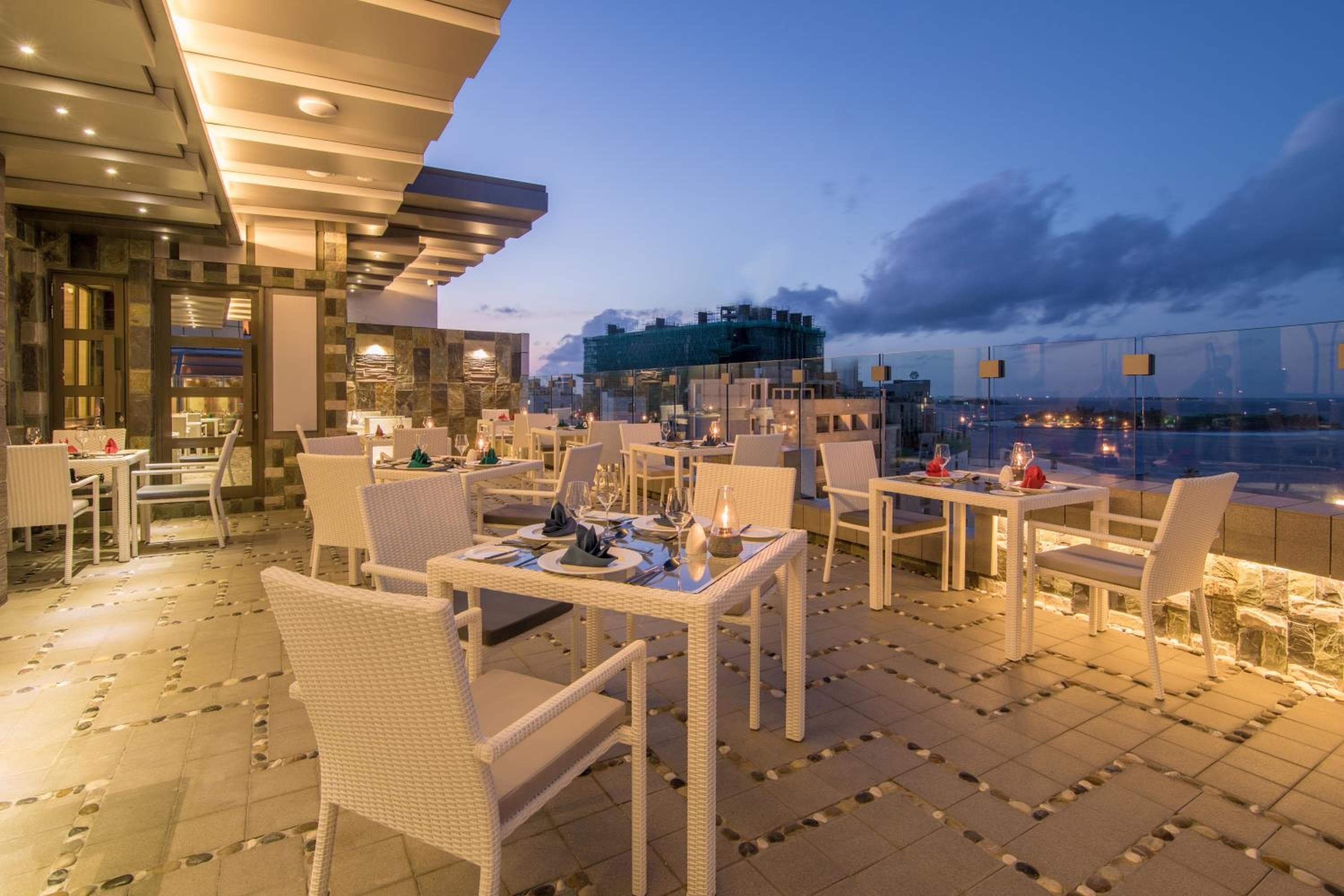 Samann Grand - View 19