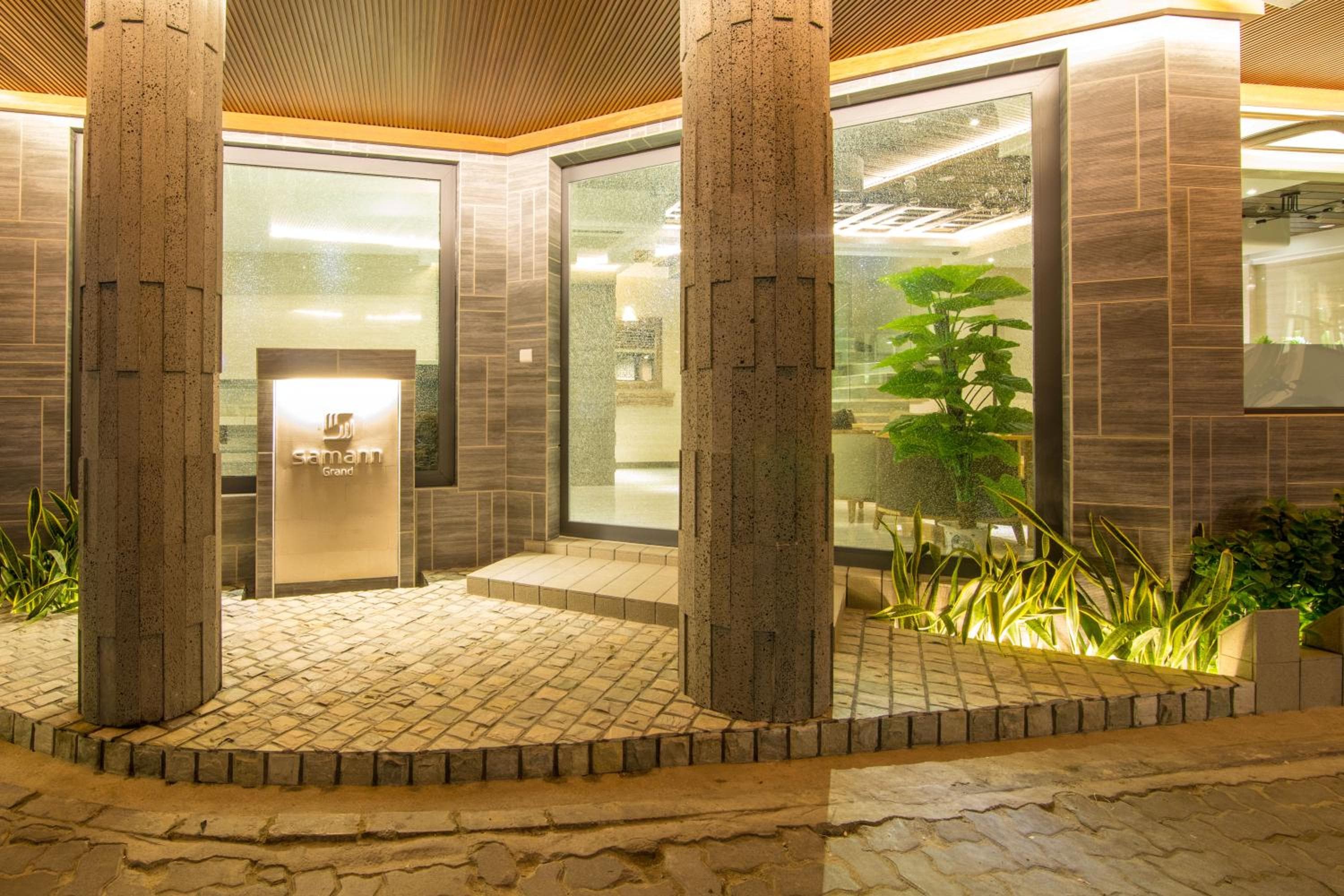 Samann Grand - View 81