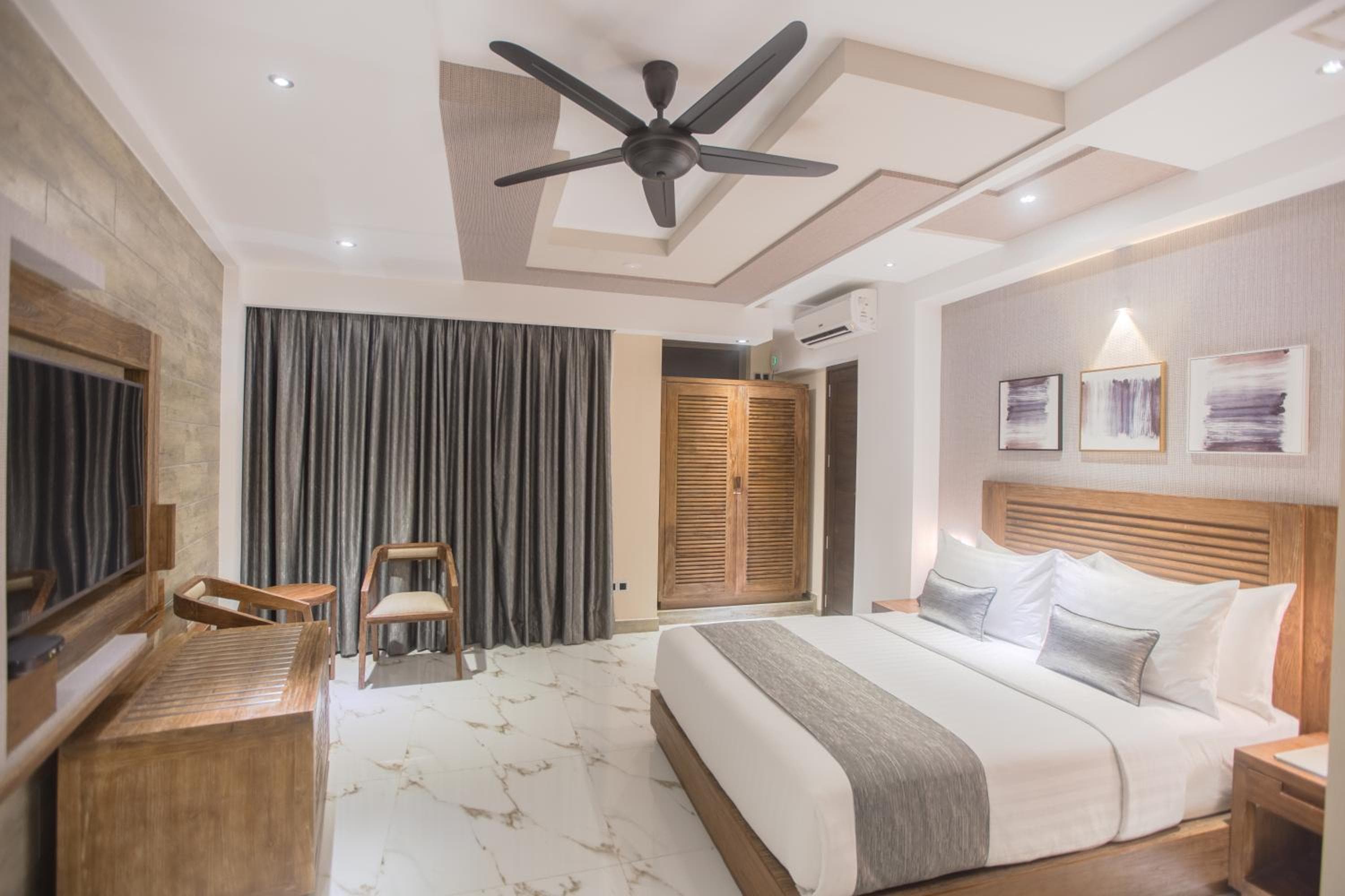 Samann Grand - View 61