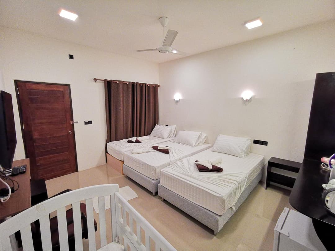 Summer inn Thoddoo - View 26