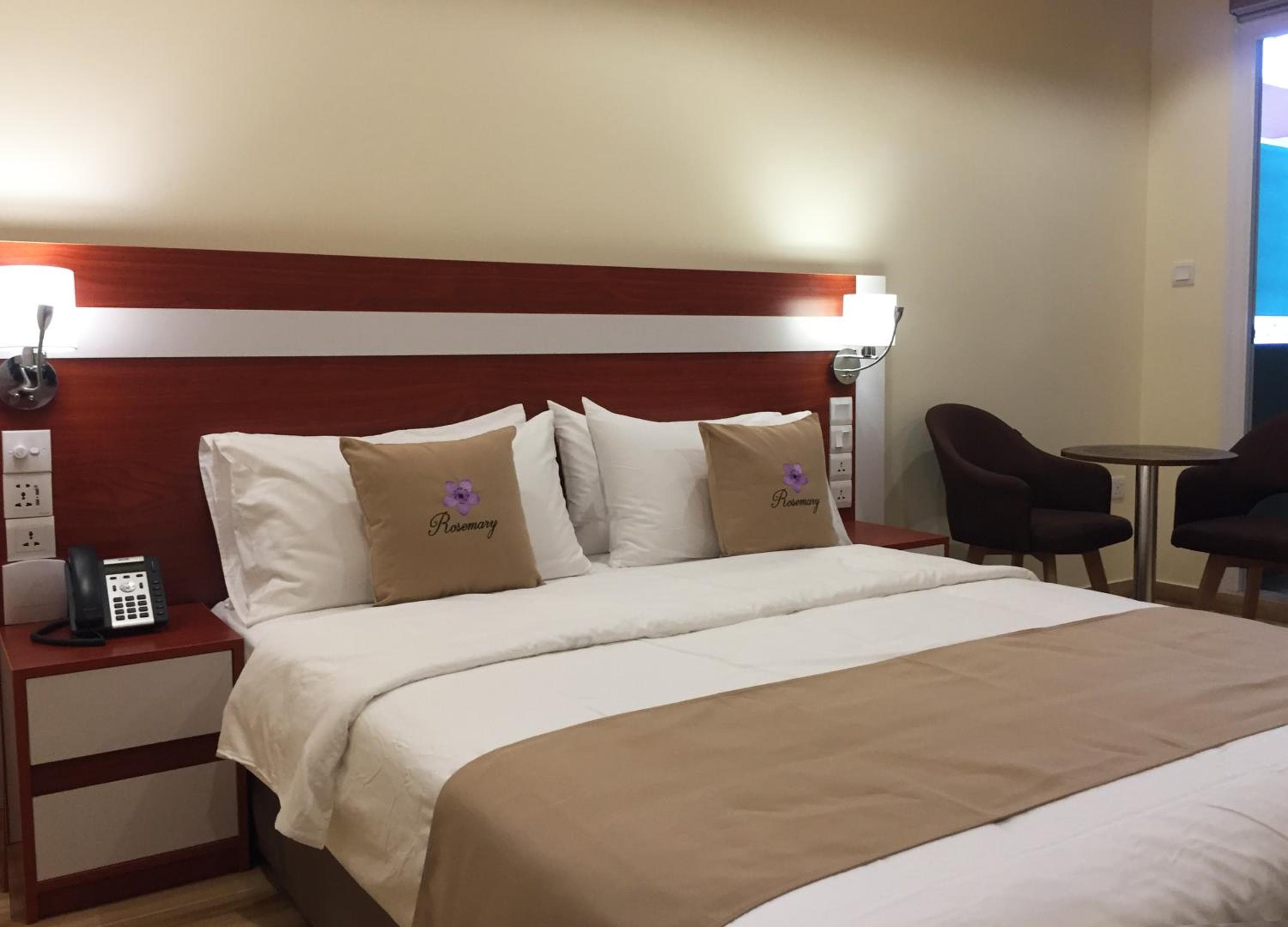 Rosemary Boutique - View 25