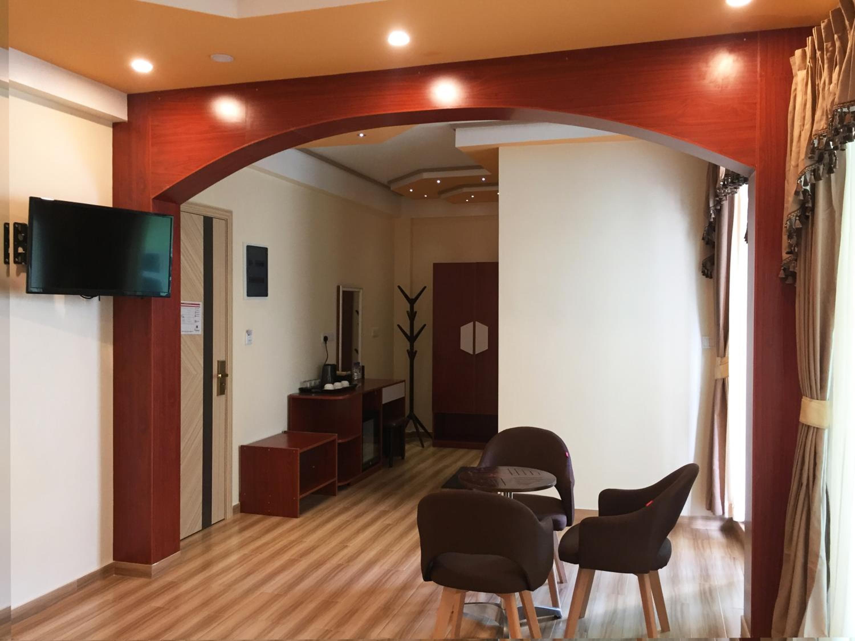 Rosemary Boutique - View 17