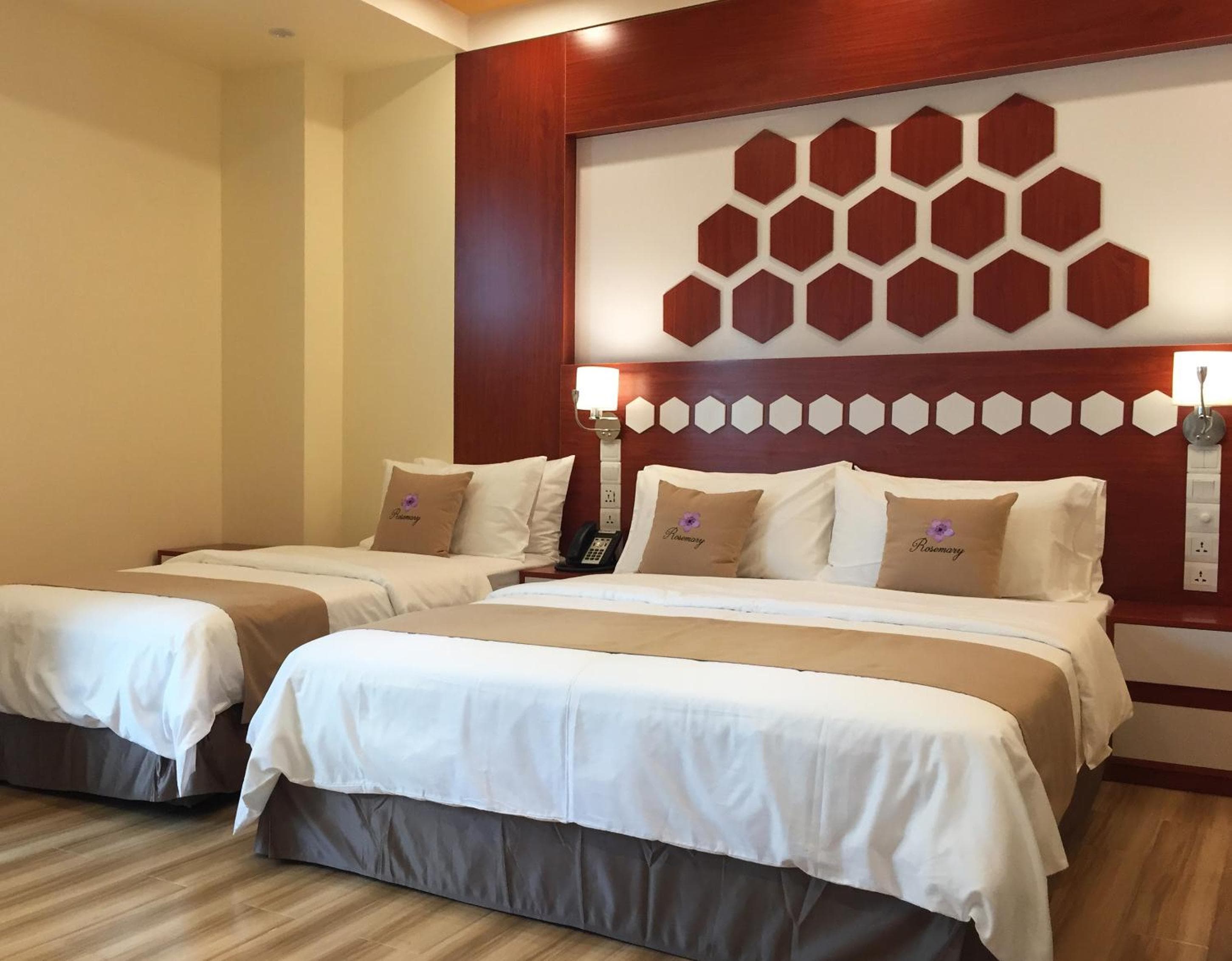 Rosemary Boutique - View 21