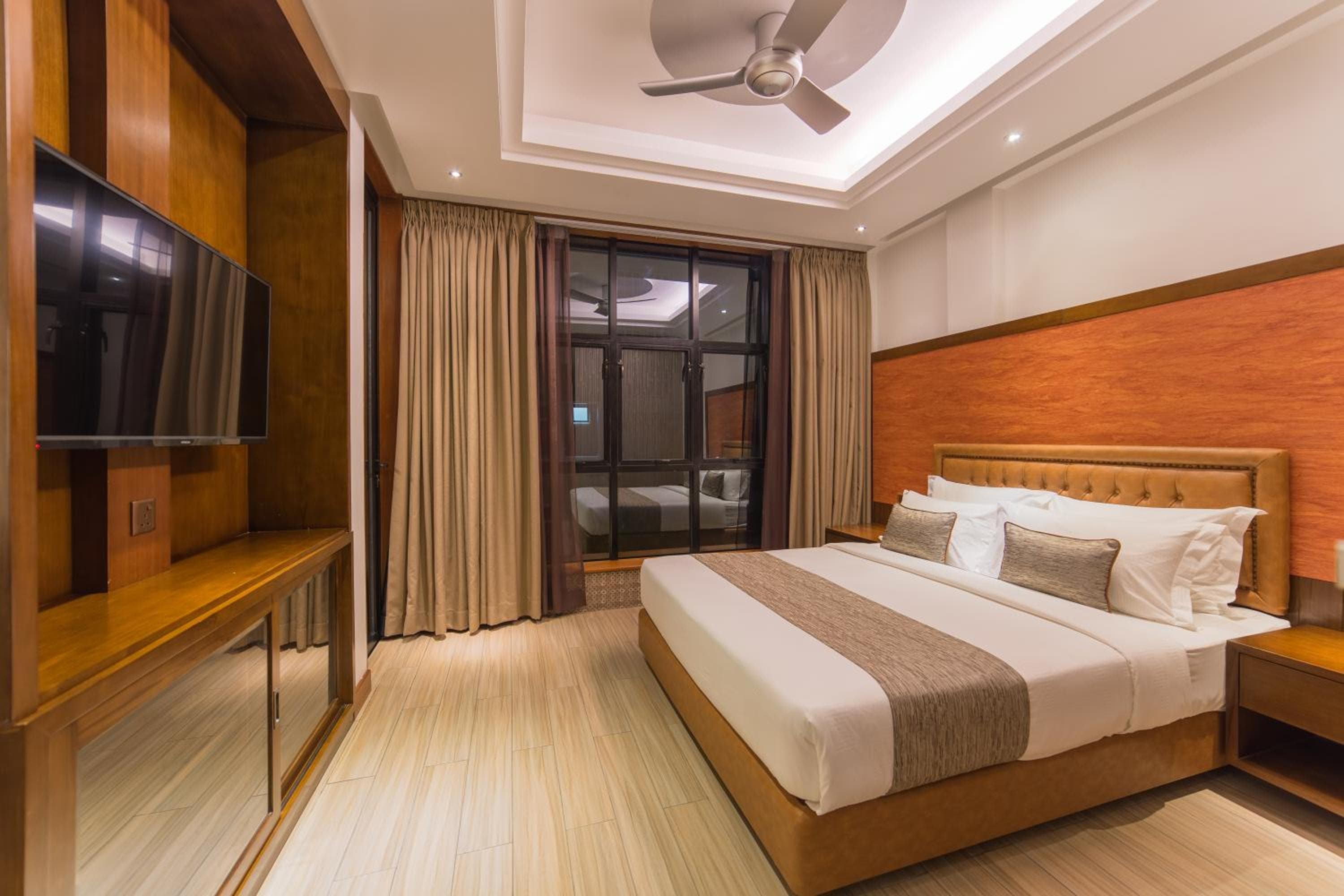 Samann Host - View 12