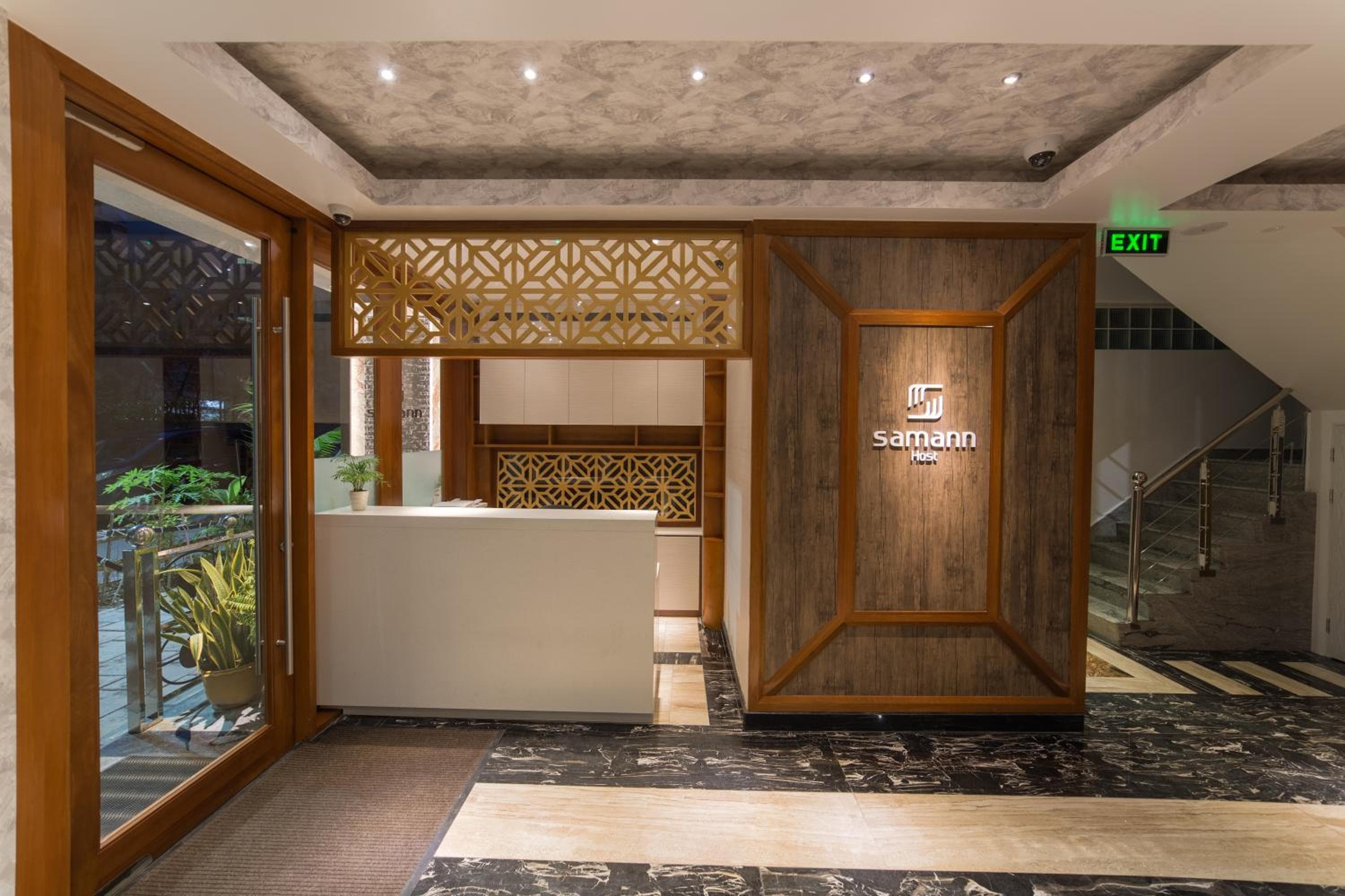 Samann Host - View 23