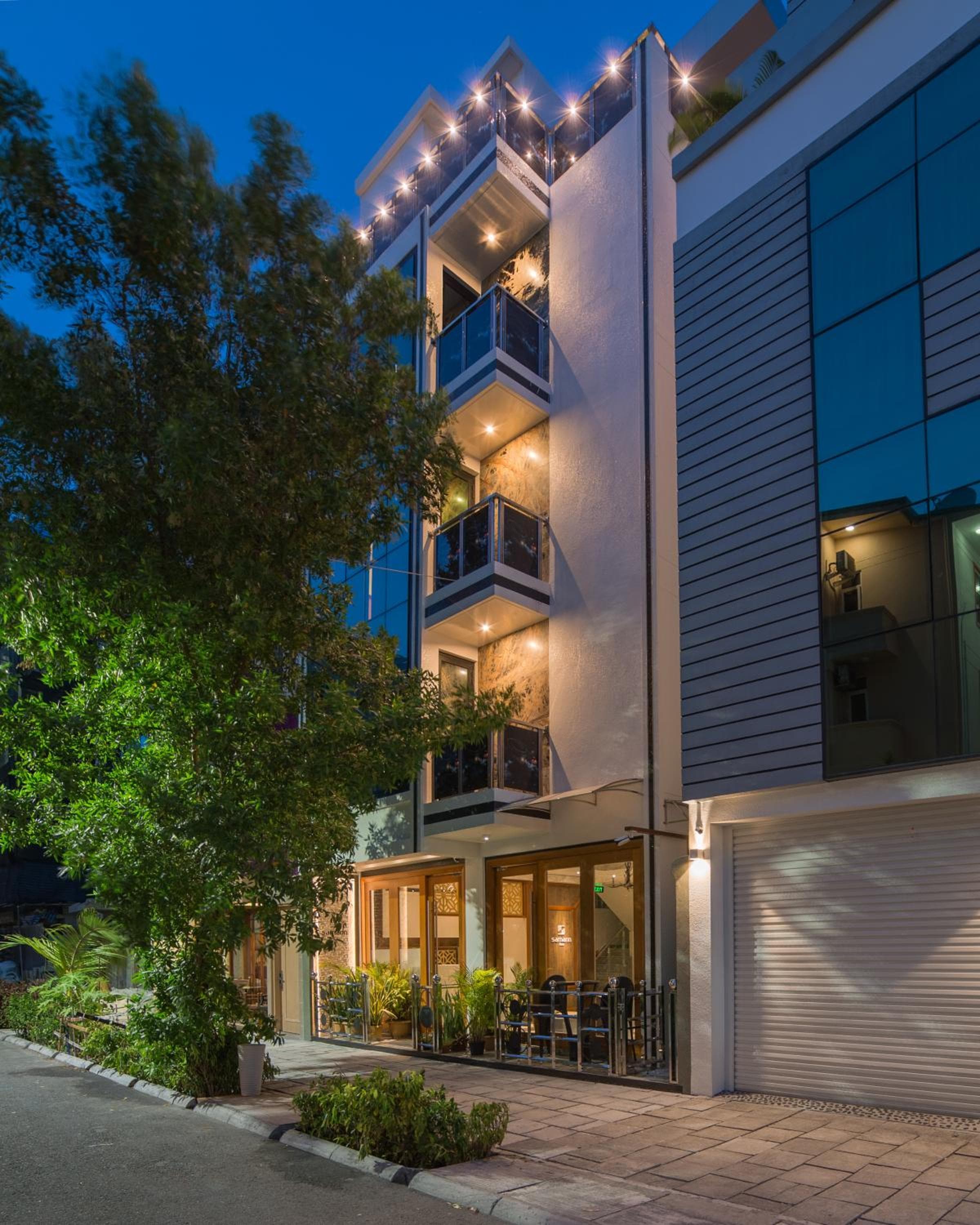 Samann Host - View 24