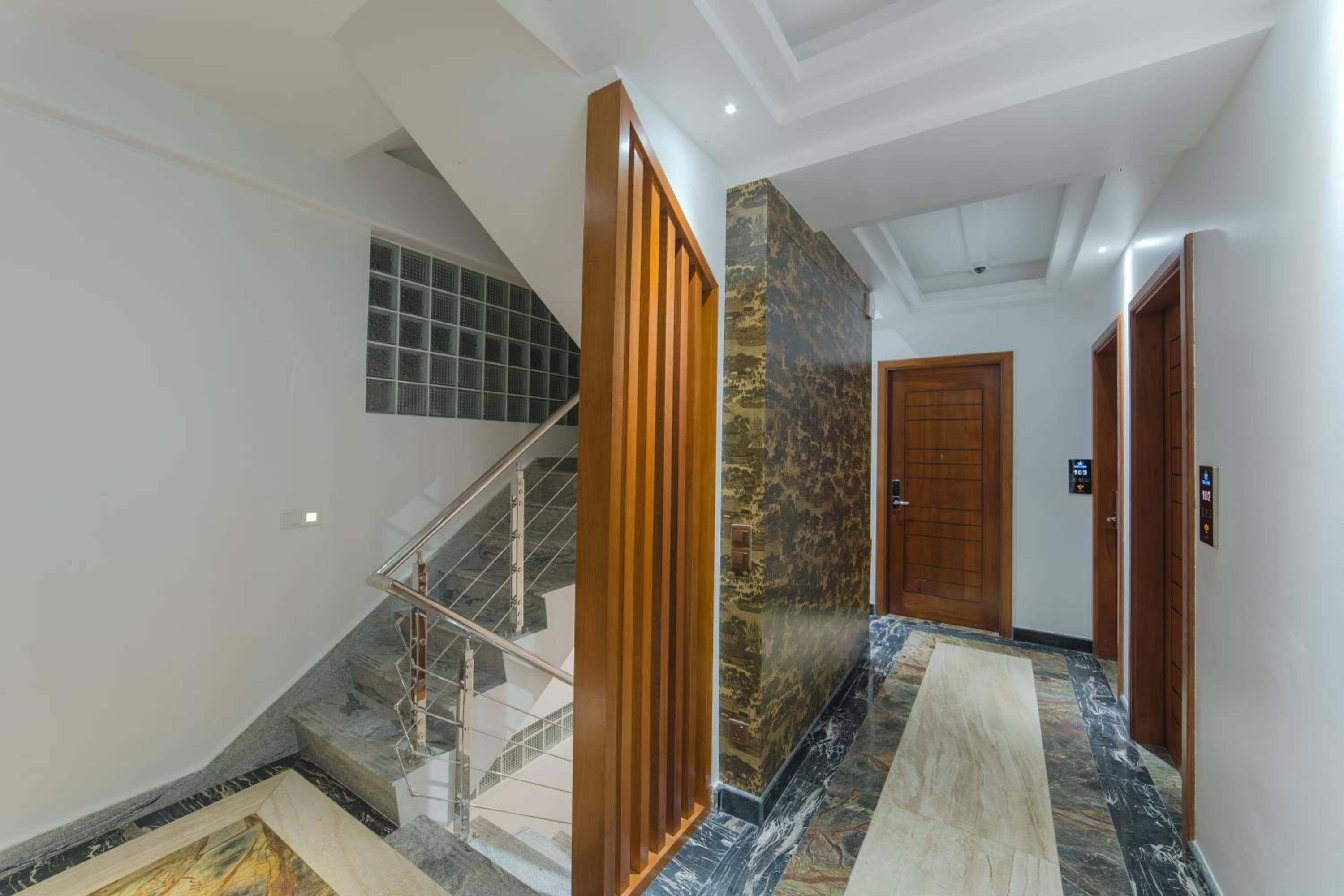 Samann Host - View 69