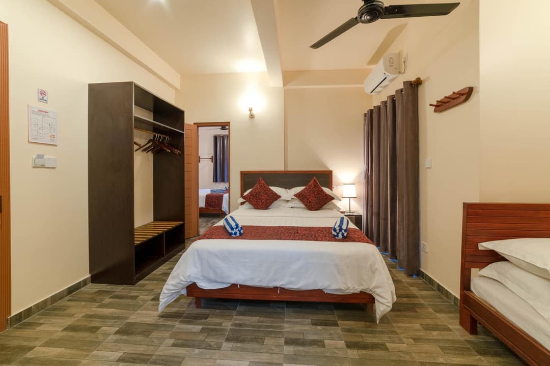 Paguro Beach Inn - View 7