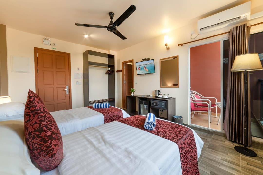 Paguro Beach Inn - View 2