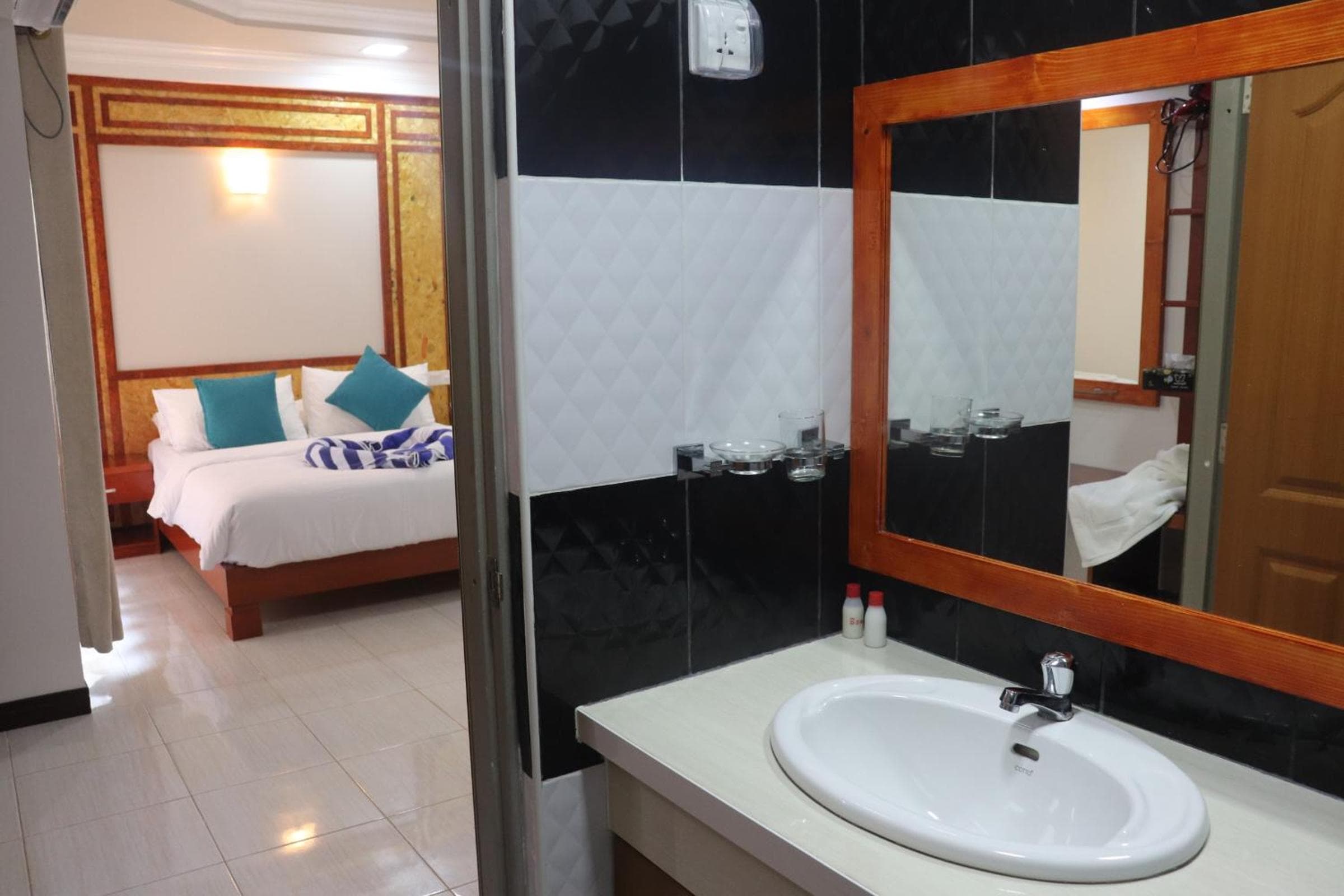 Athens View Hotel - View 129