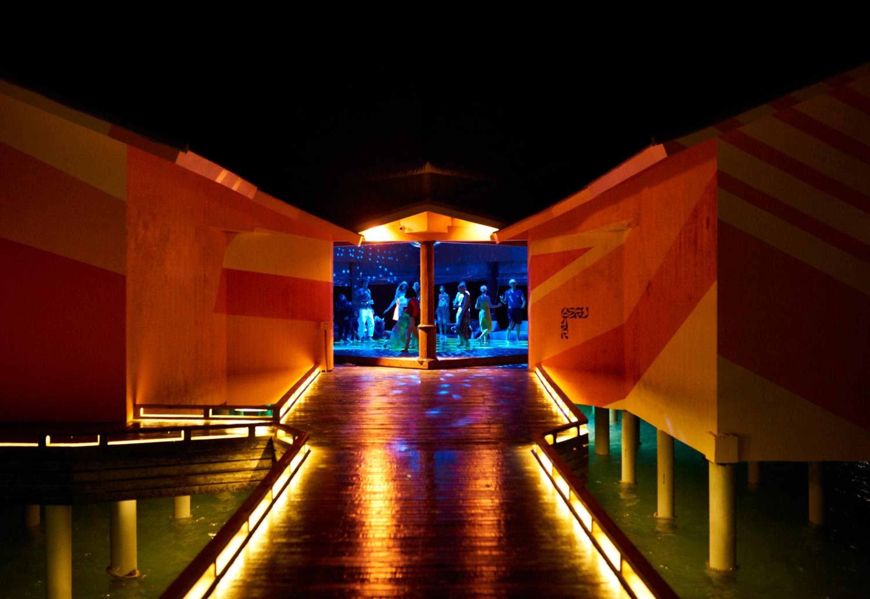 The Standard, Huruvalhi Maldives - View 11