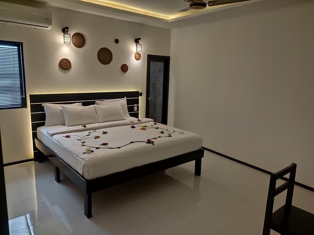 Crown Beach Villas -Private Beach - View 35