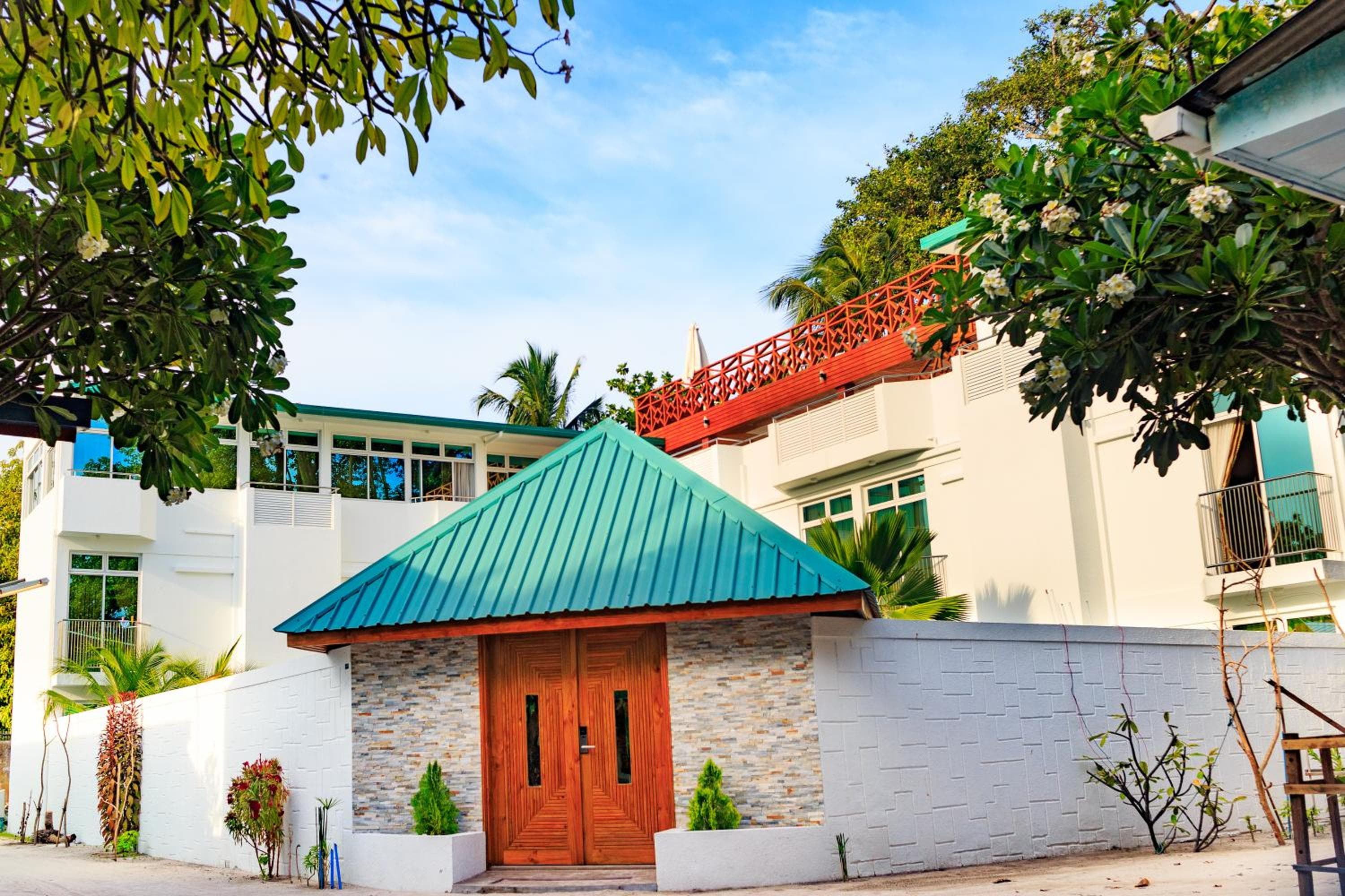 PERLA Dhangethi - View 1