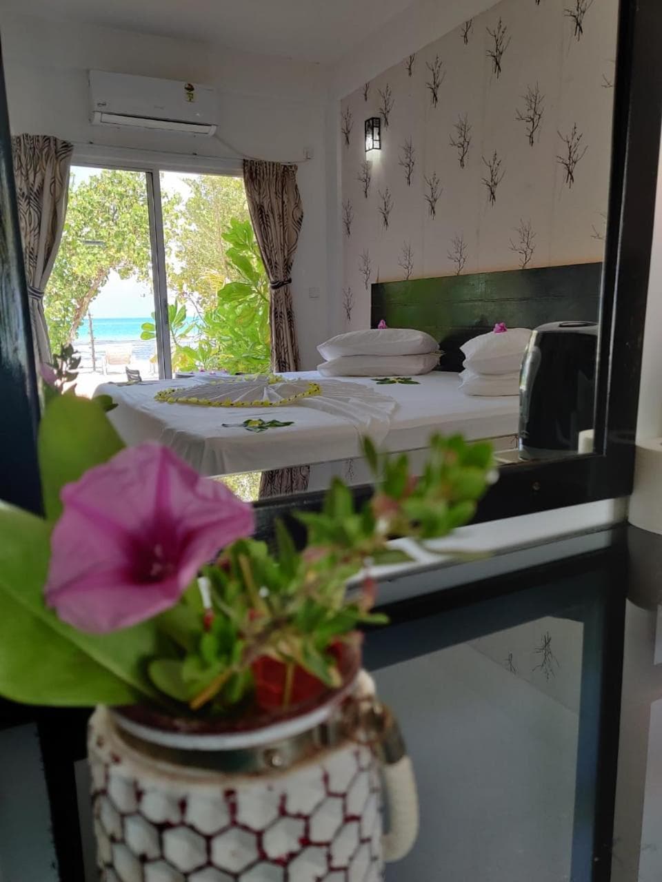 Crown Beach Villas -Private Beach - View 35