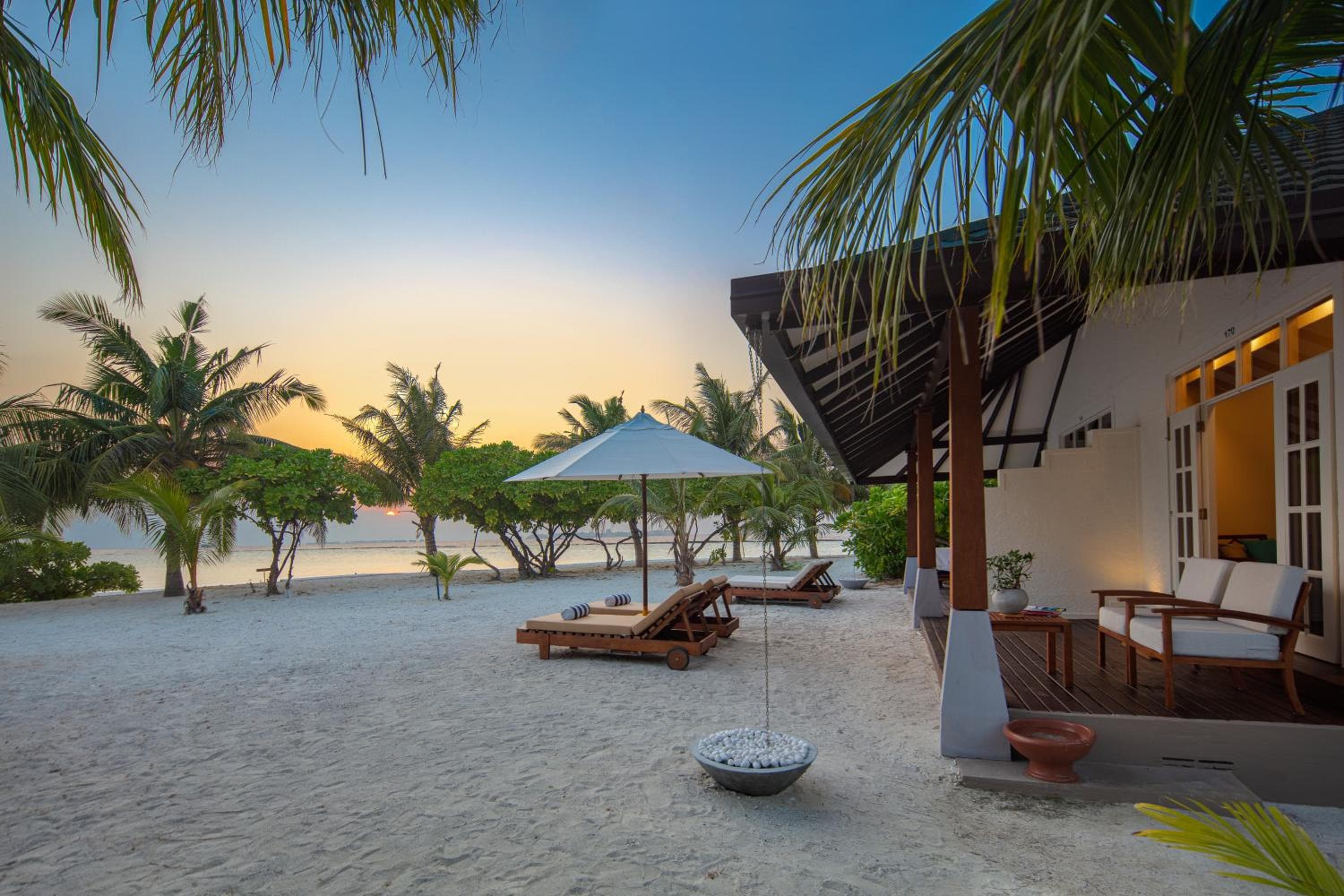 Adaaran Select Meedhupparu - with Dine around Premium All inclusive - 24 hours - View 16