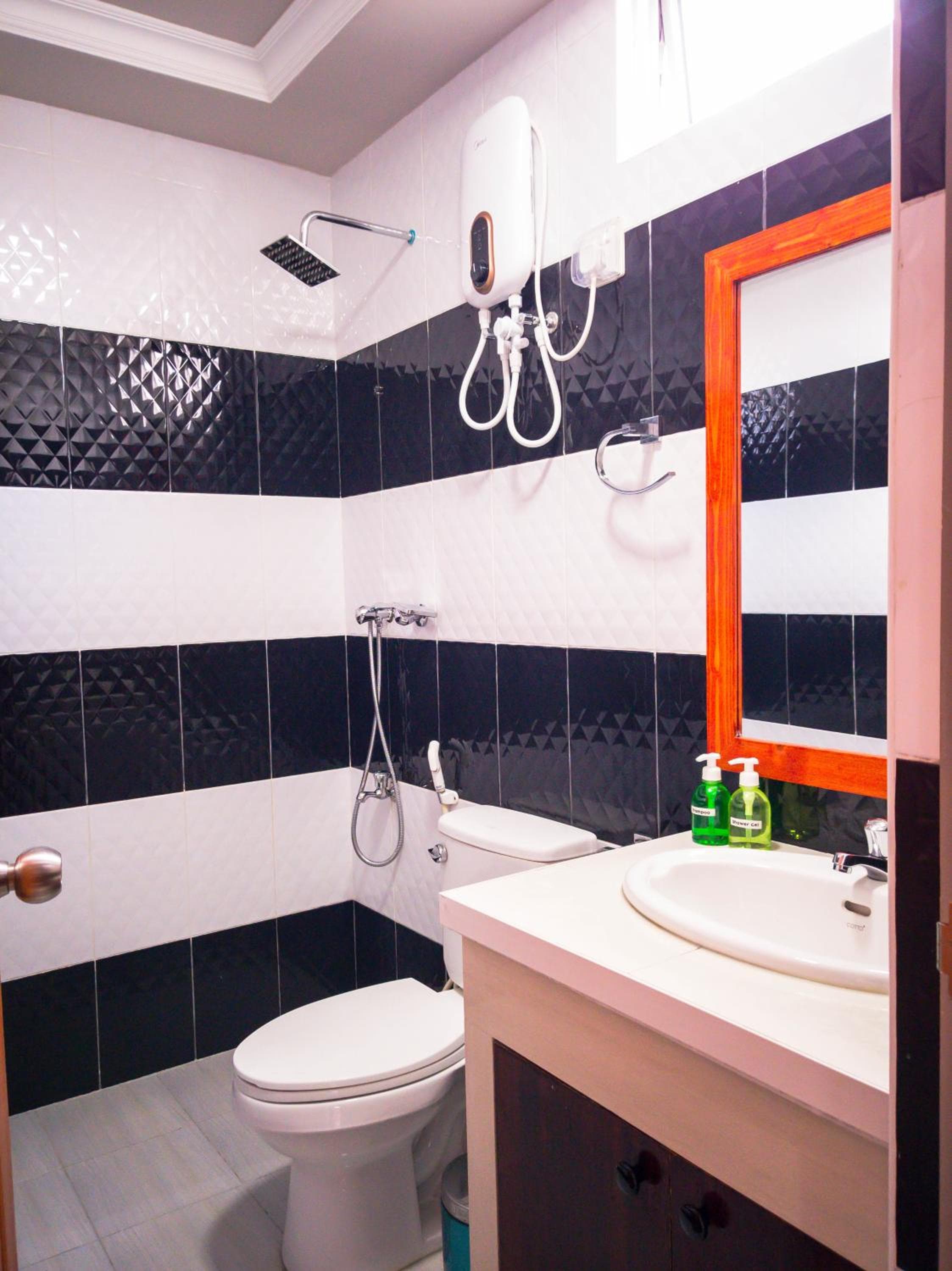 Athens View Hotel - View 100