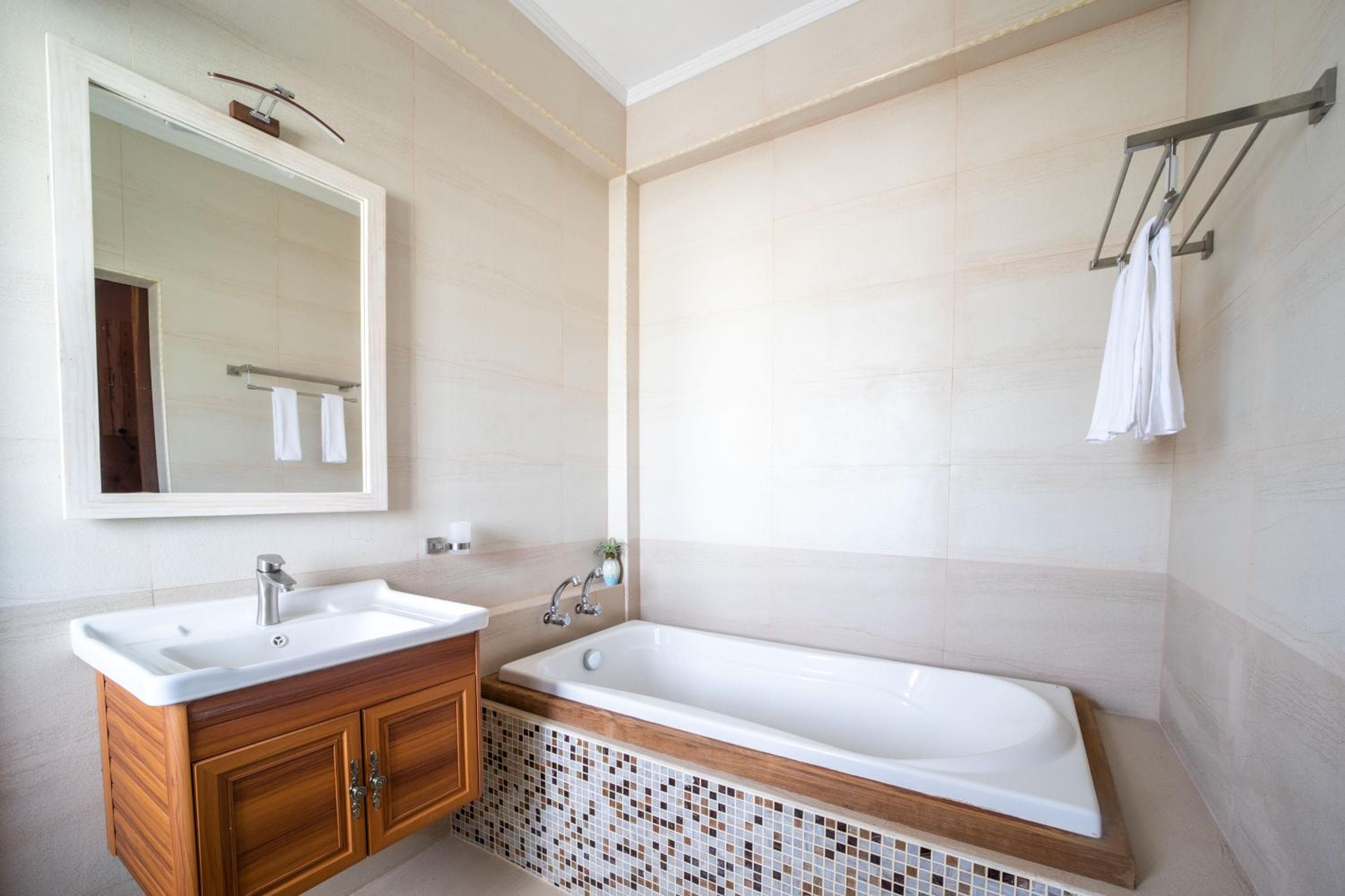 Rosy Villa Hotel - View 12