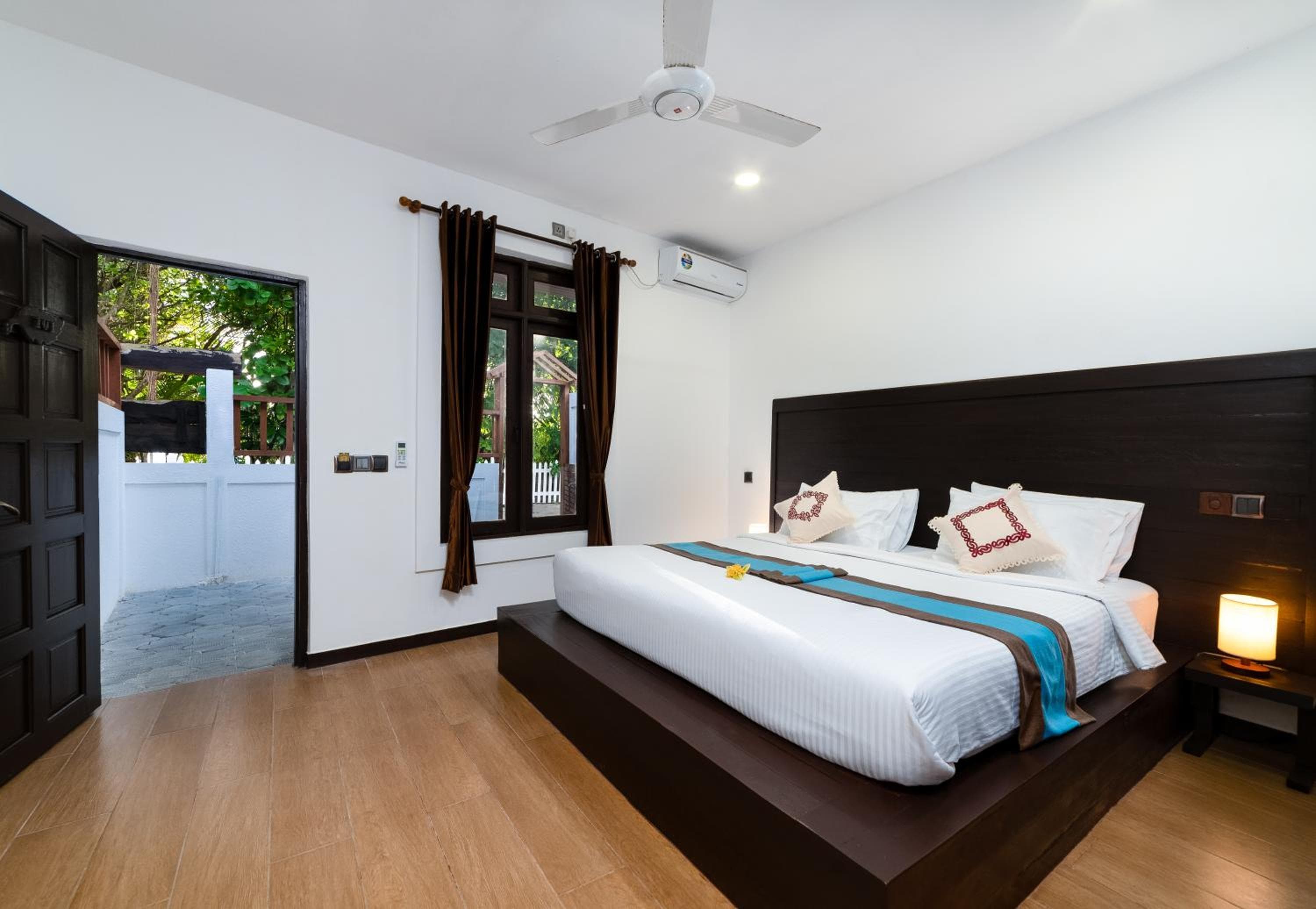 Salt Villa Ukulhas - View 3