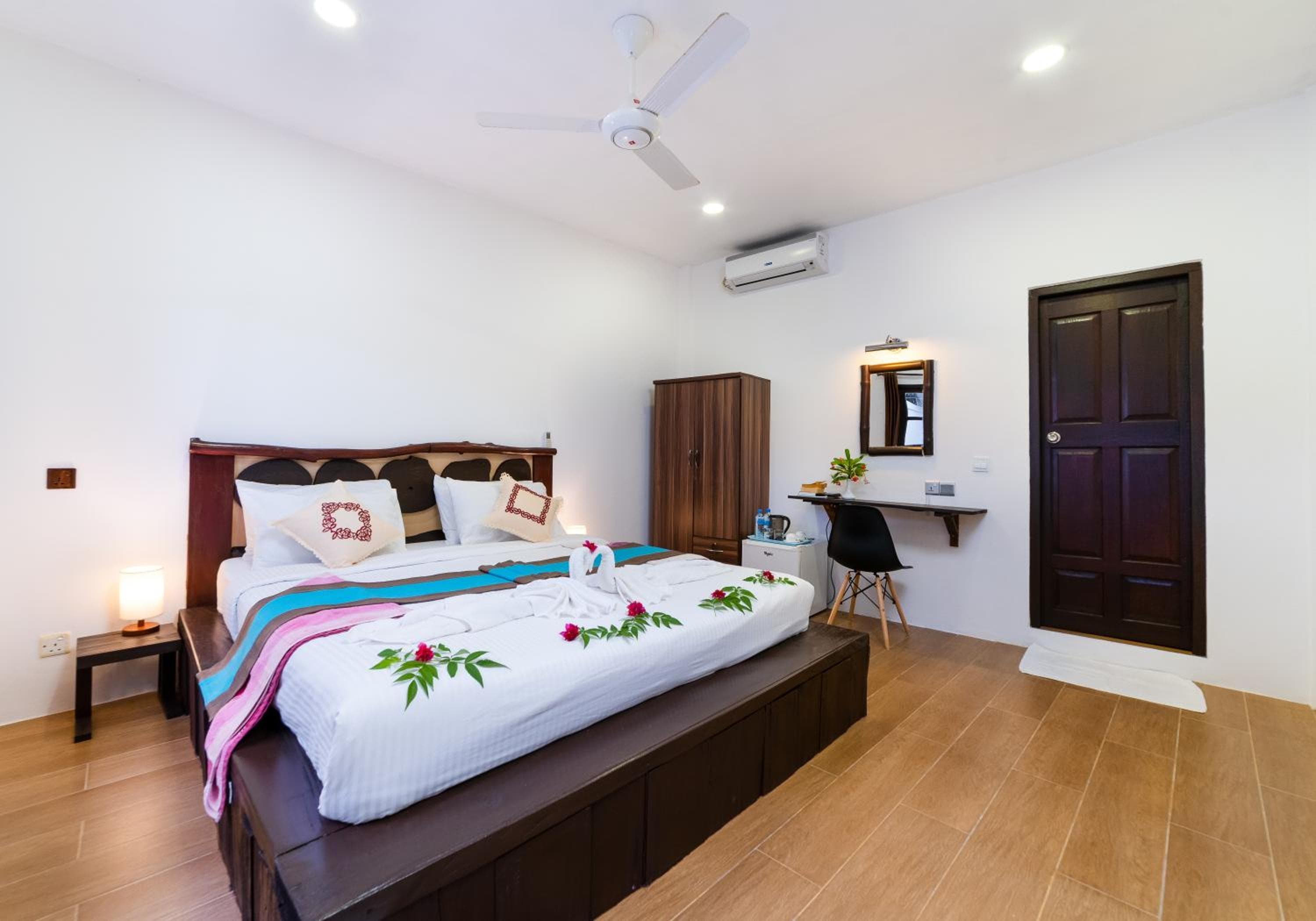 Salt Villa Ukulhas - View 28