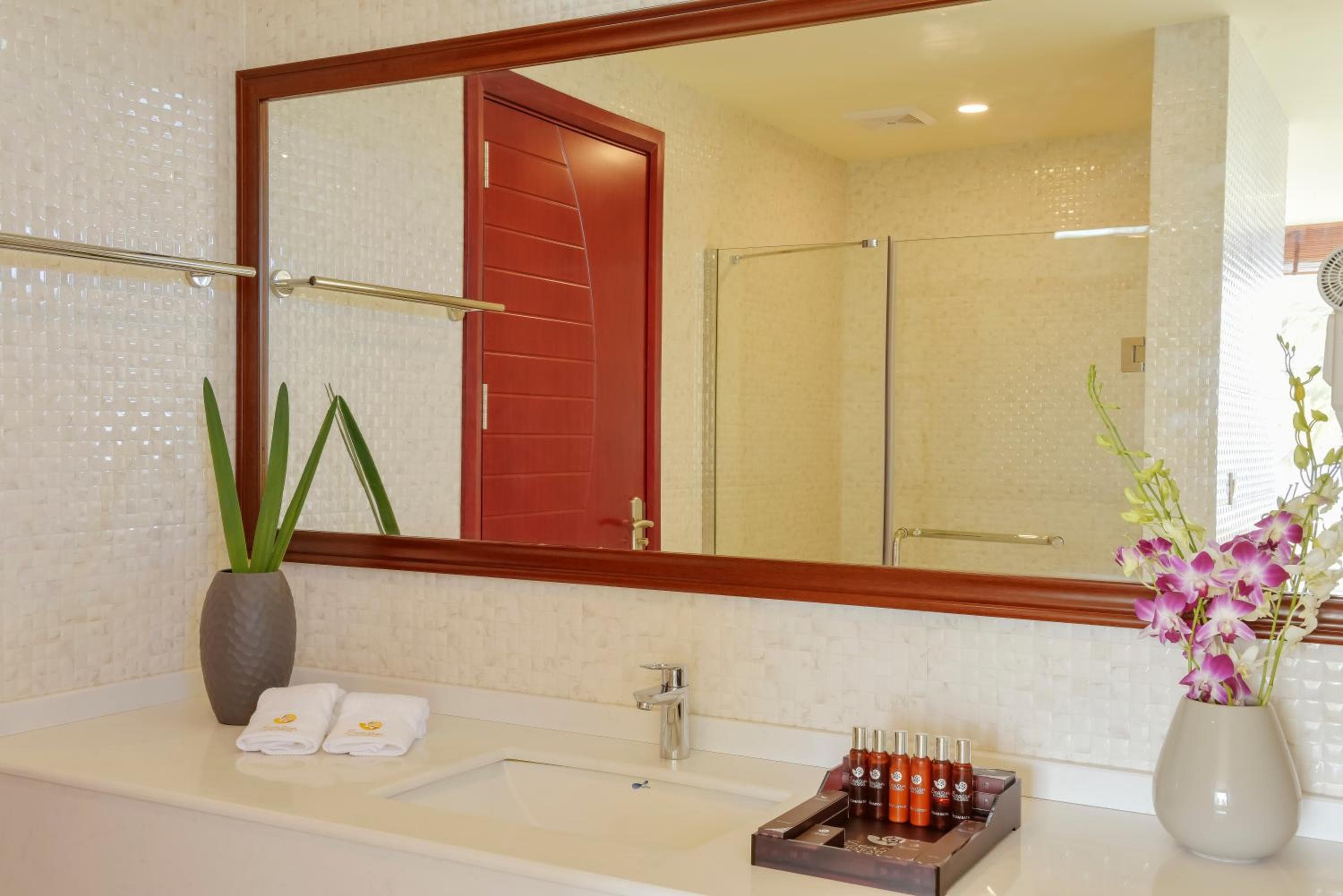 Season Paradise - View 13