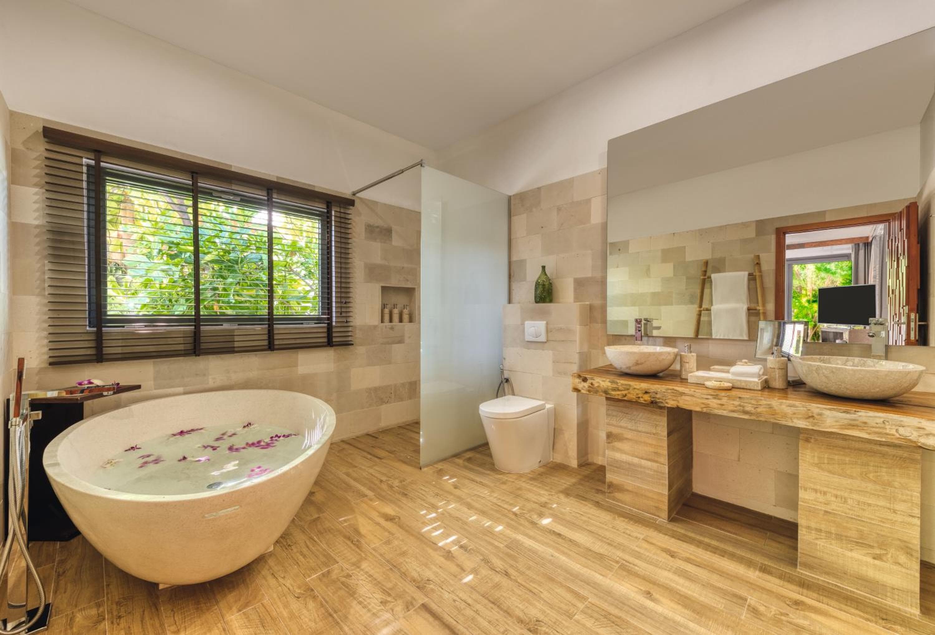 Kuredhivaru Resort and Spa - Maldives - View 101