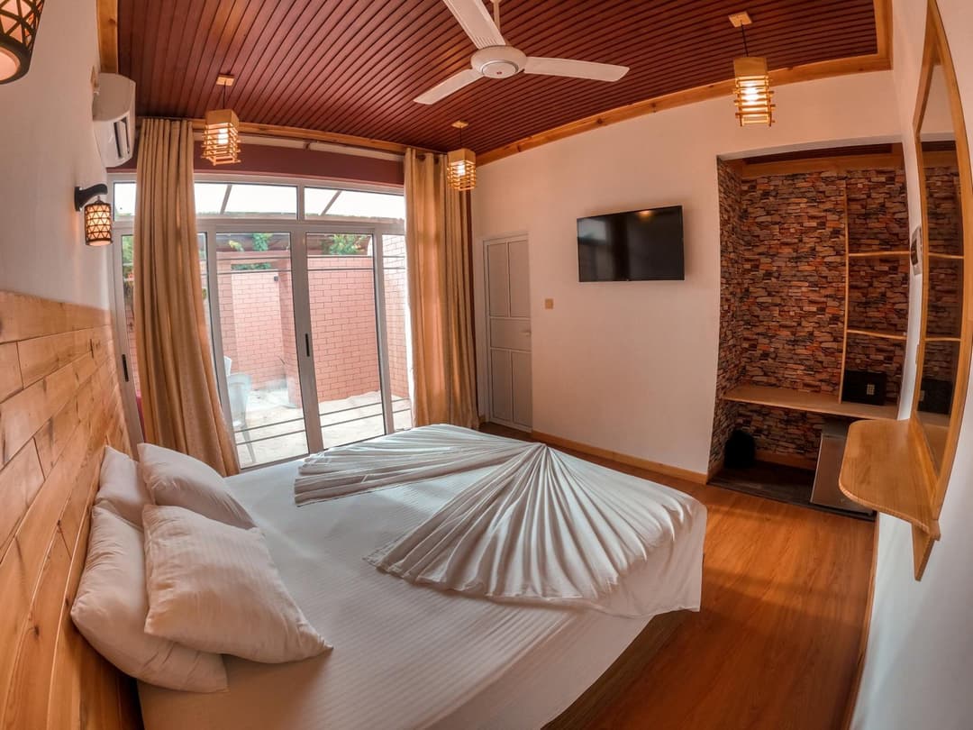 New Breeze Thoddoo Inn - View 47