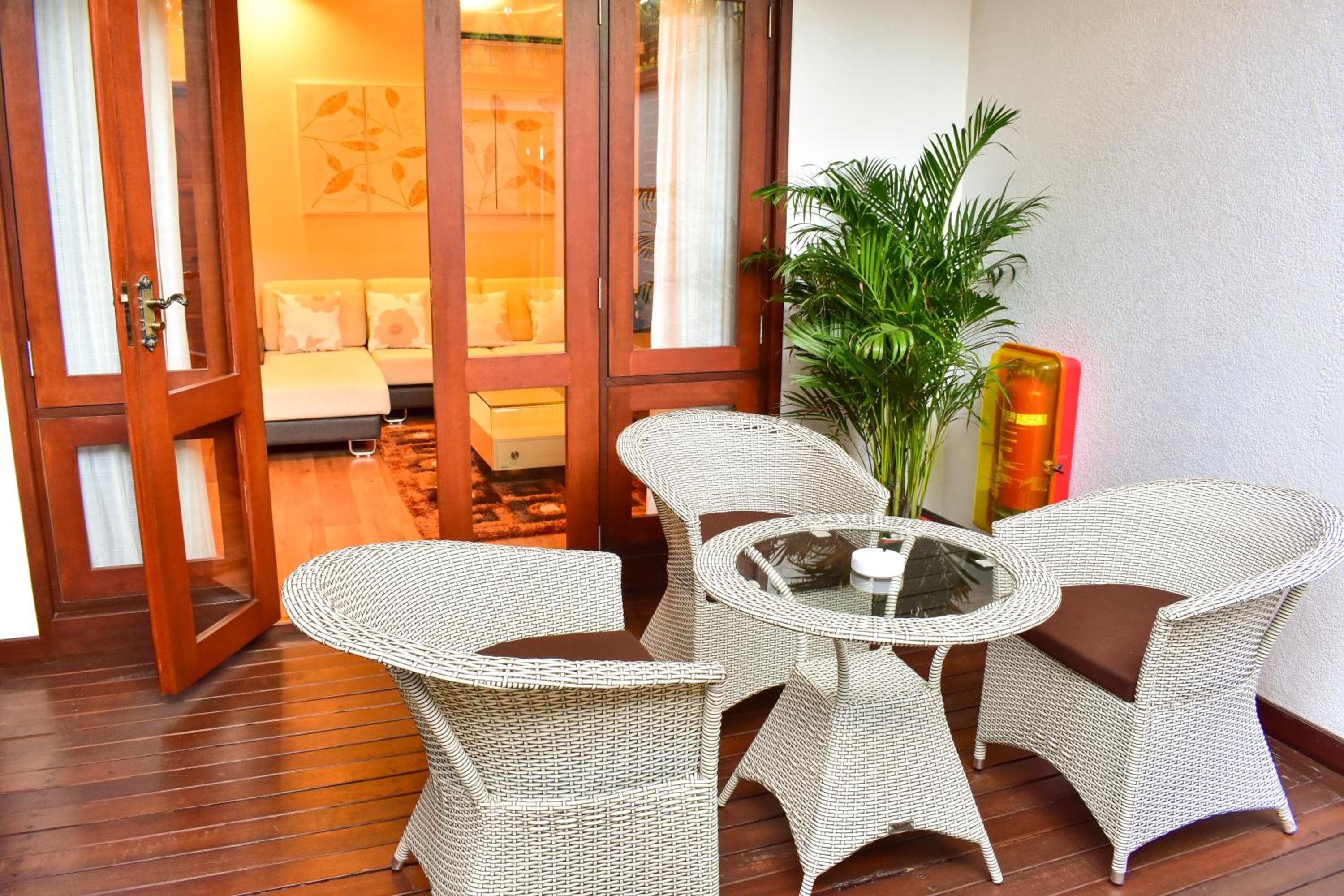 Isle Royal Inn - View 5