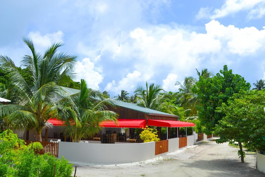 TME Retreats Dhigurah - View 8