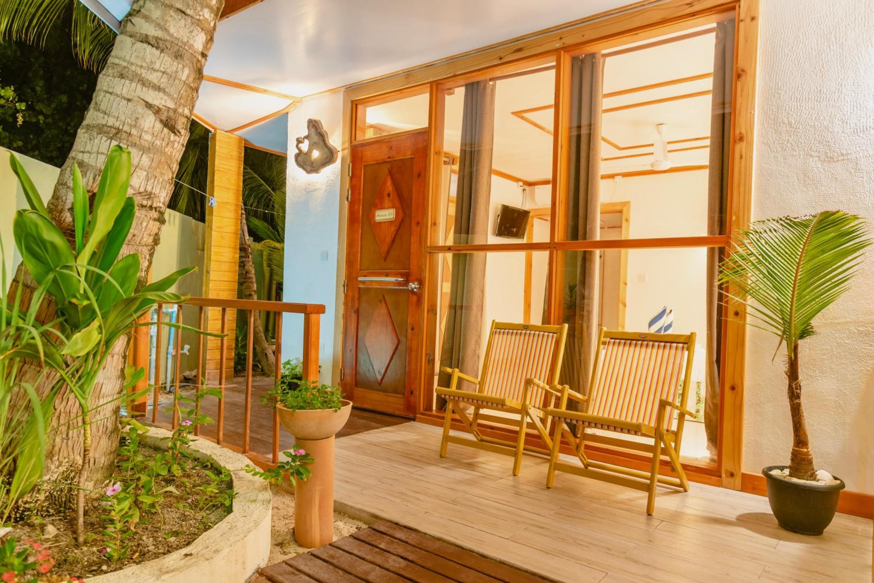 Dhamana Beach - View 1