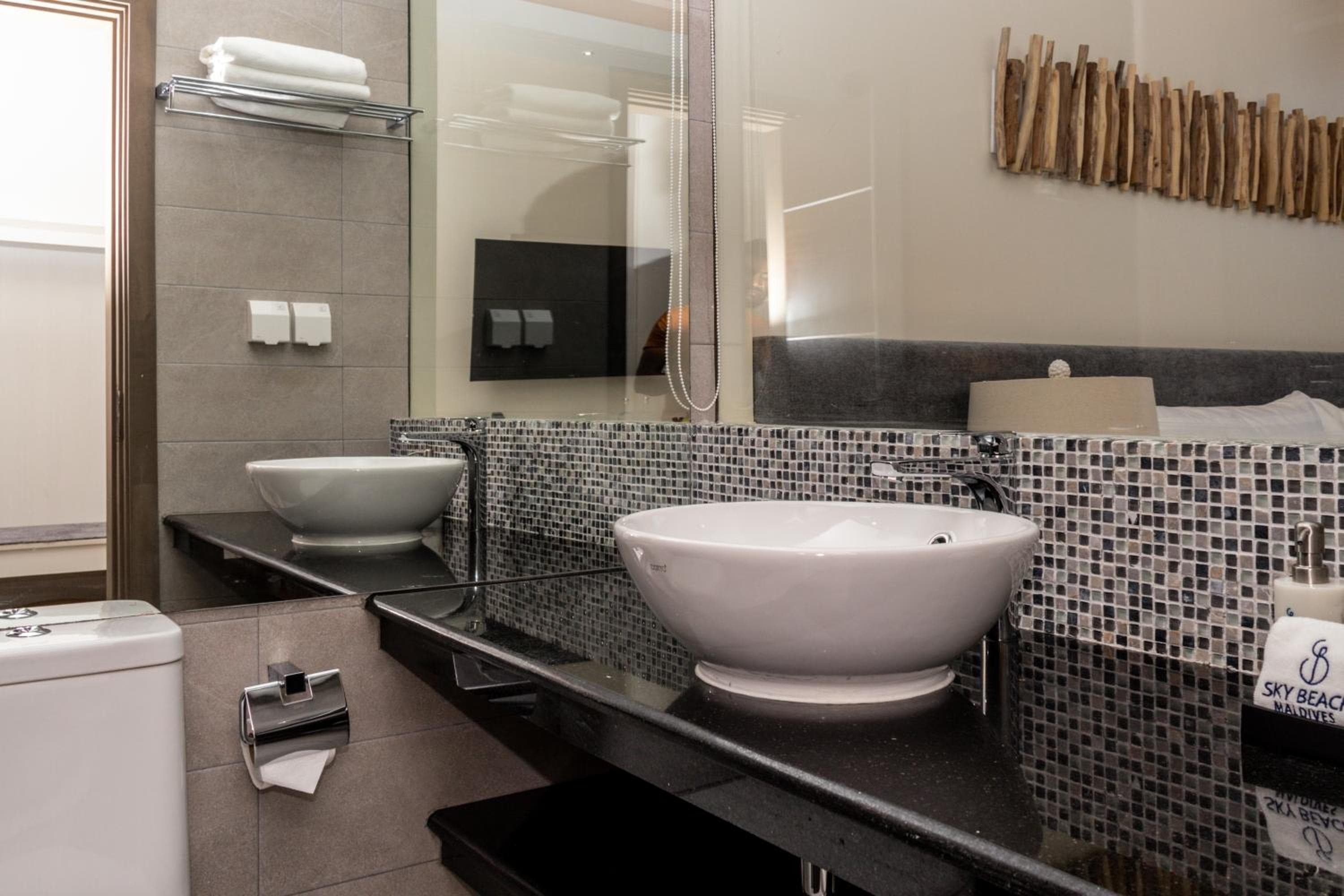 Sky Beach Maldives - Dhiffushi - View 4