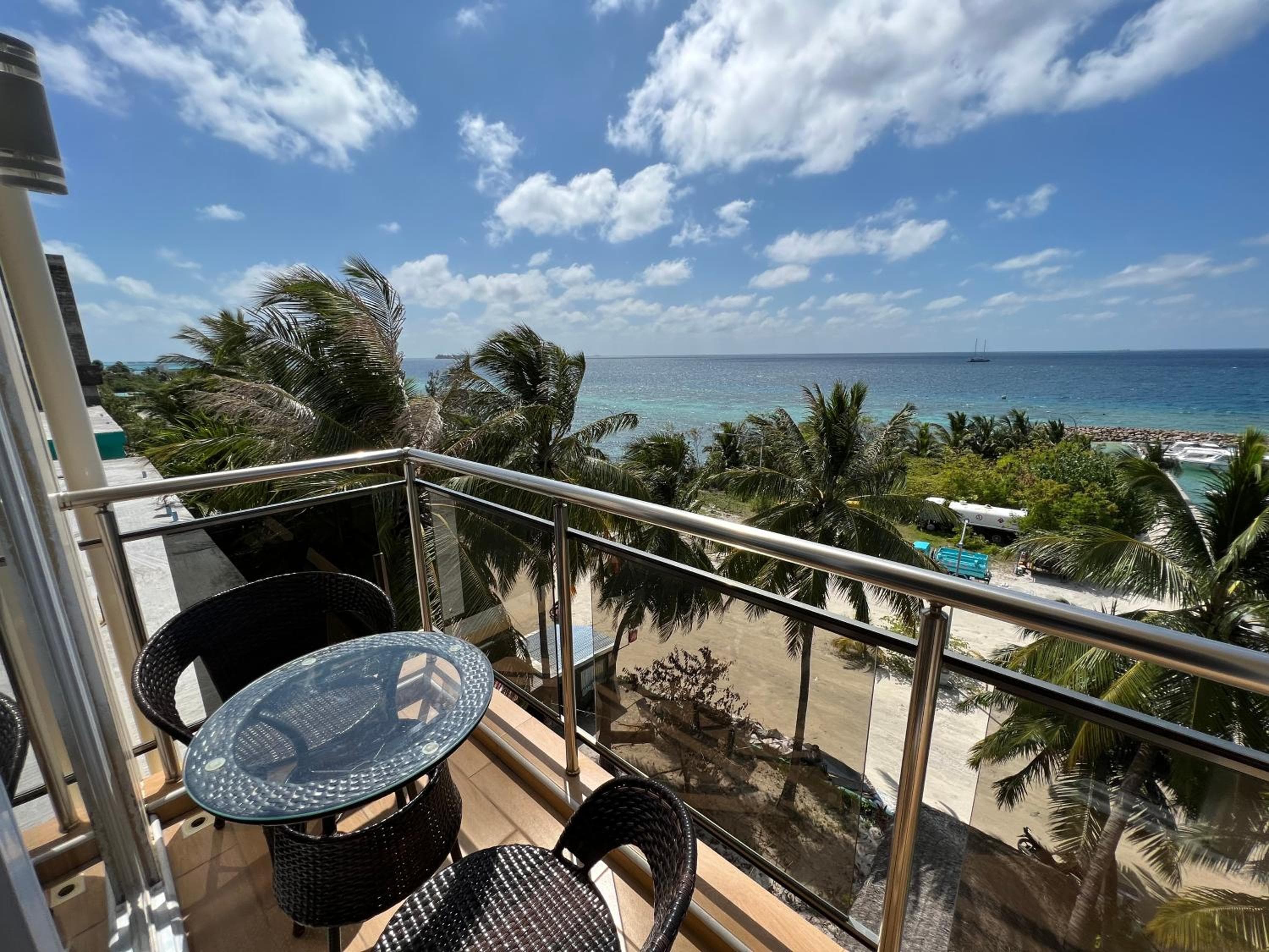 iCom Marina Sea View - View 3