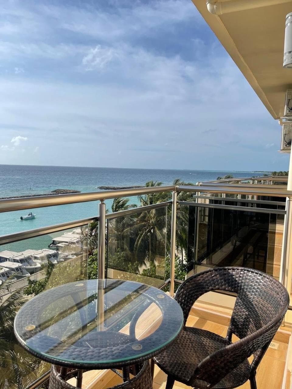 iCom Marina Sea View - View 2