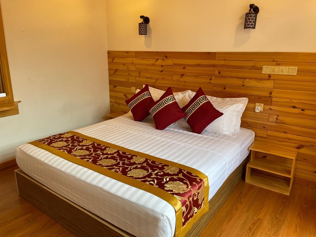 New Breeze Thoddoo Inn - View 1