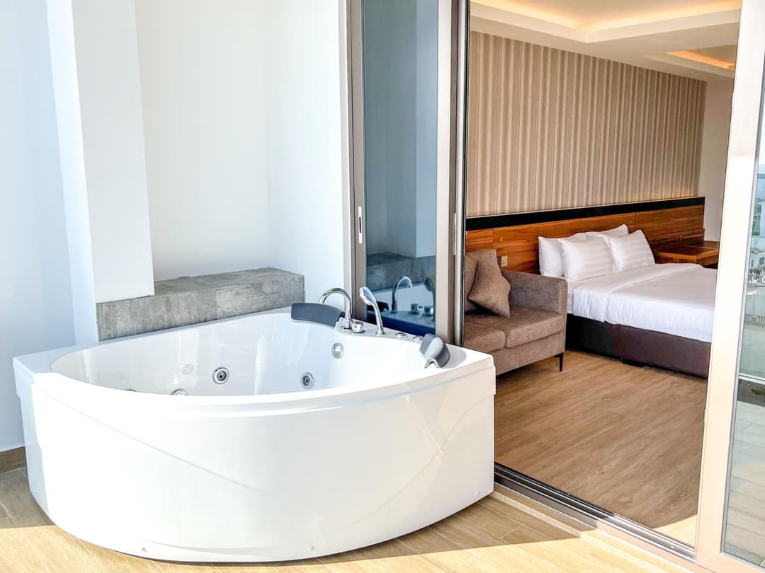 Triton Prestige Seaview and Spa - View 24