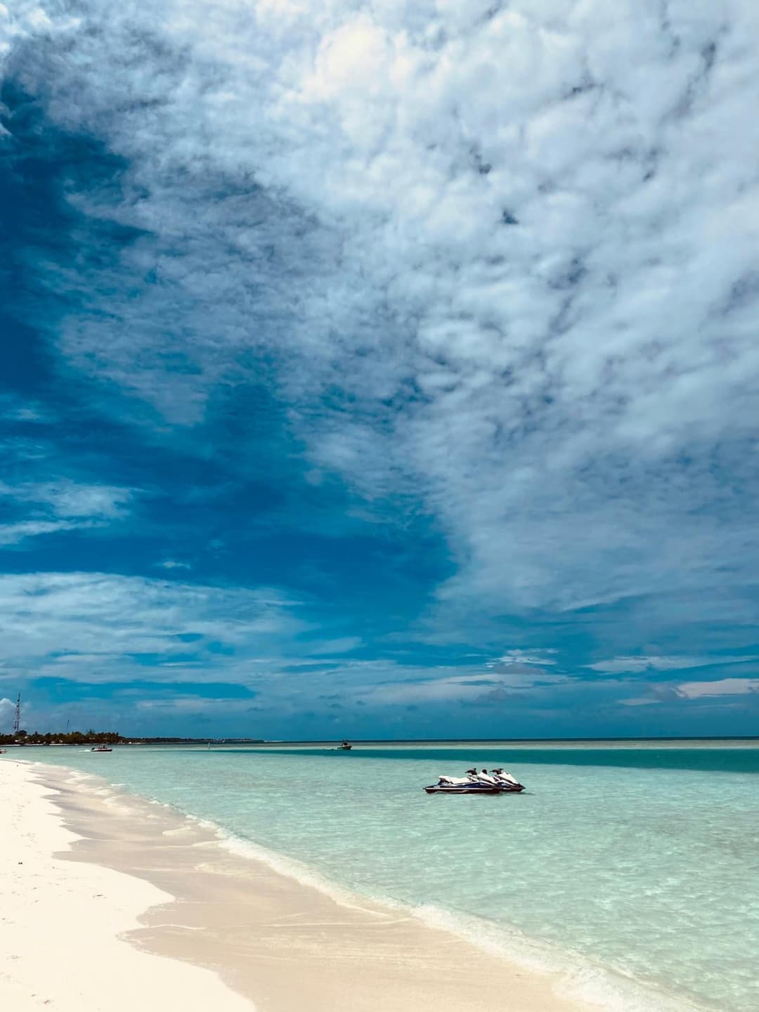 Summer Vibes Beach Front - View 9