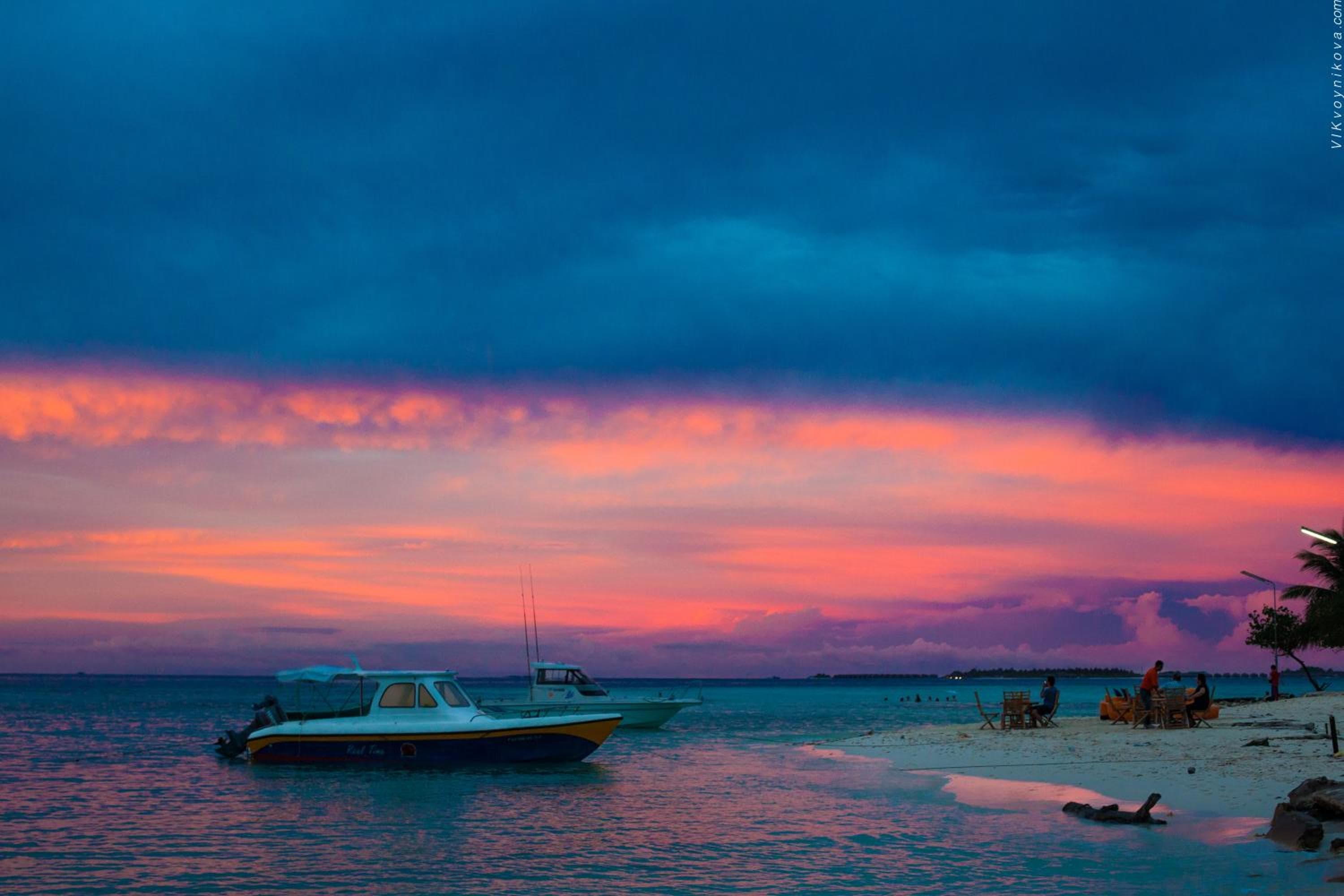 Stingray Beach Inn - View 4