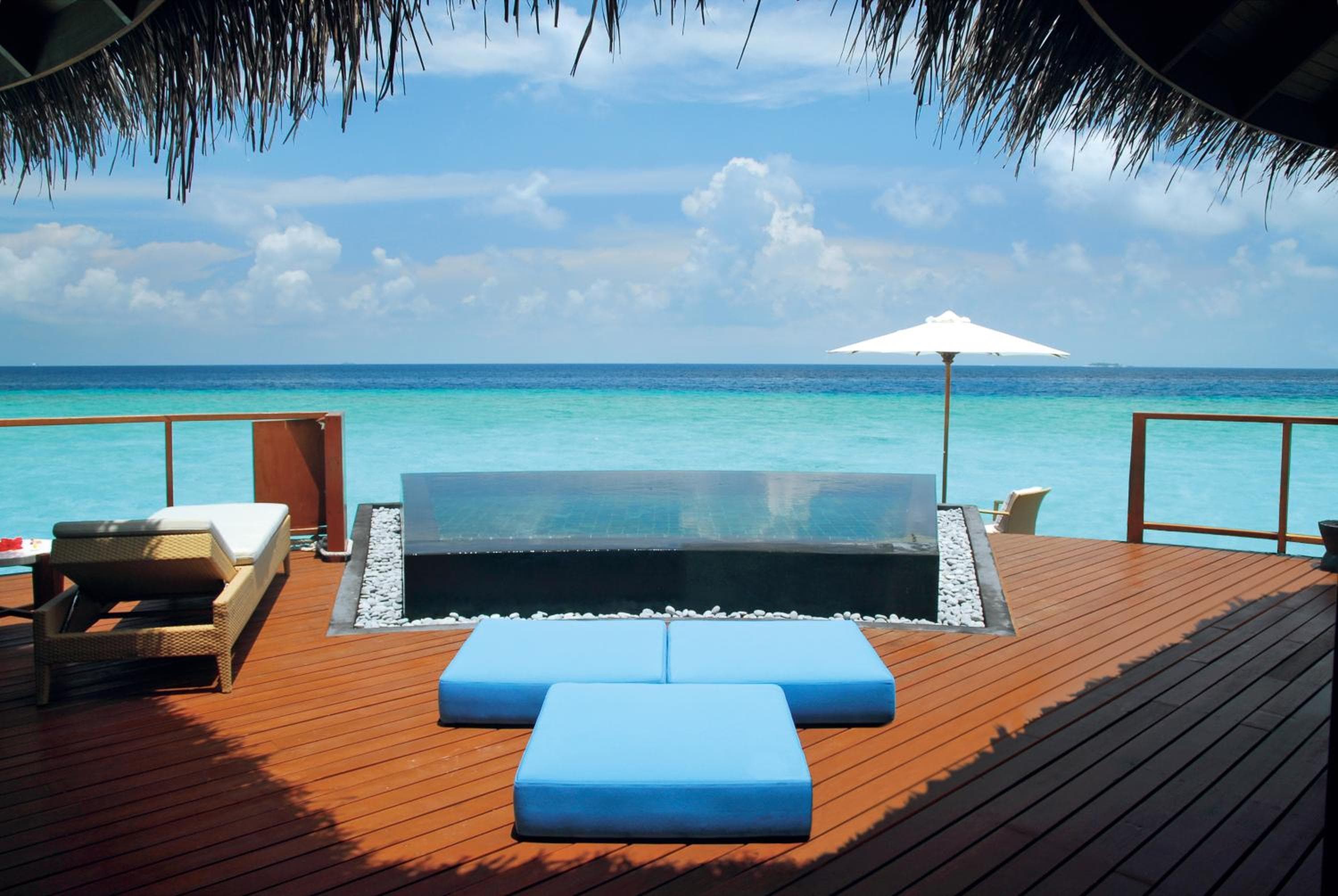 Constance Halaveli - View 33