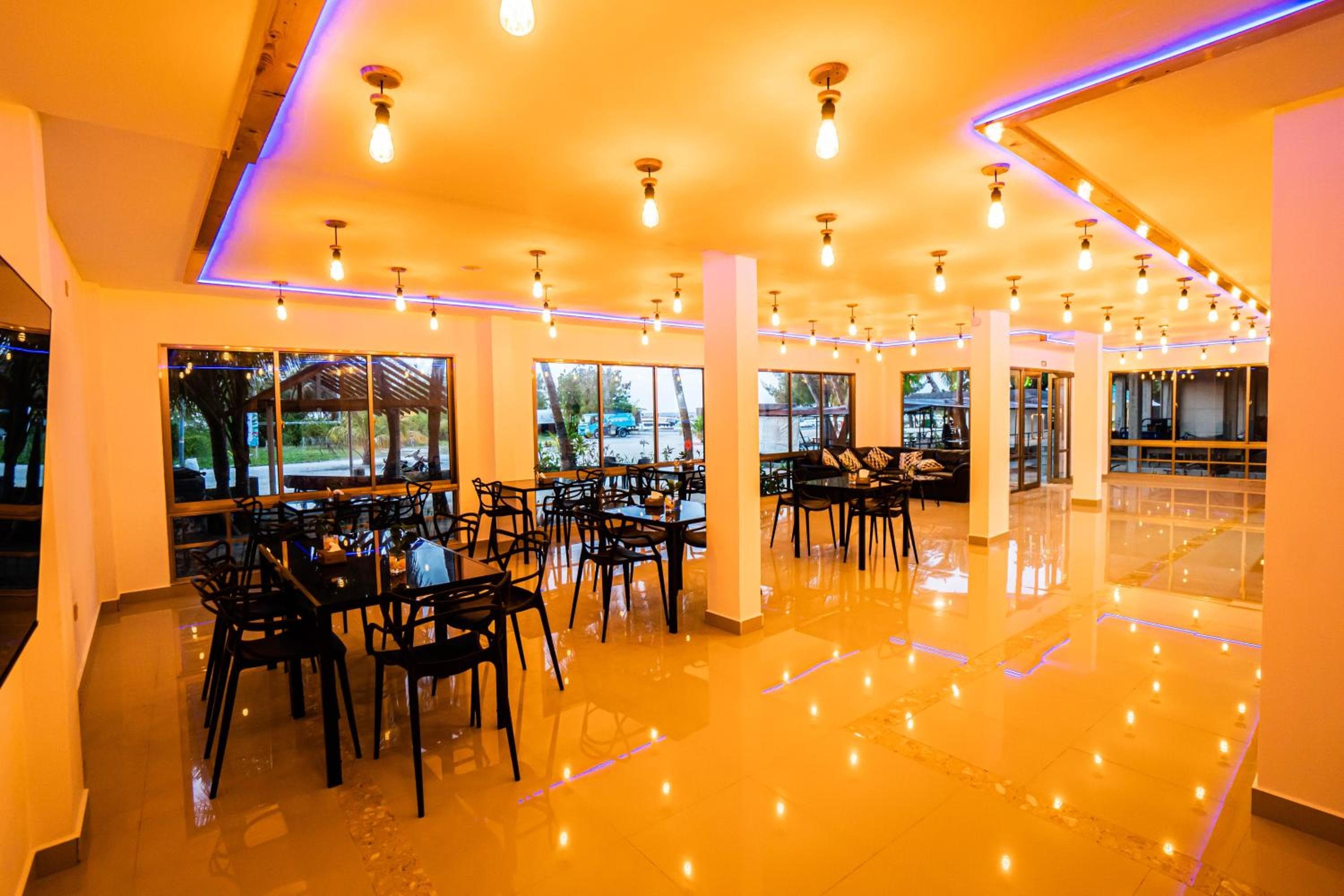 Lagoona Sunset - View 12